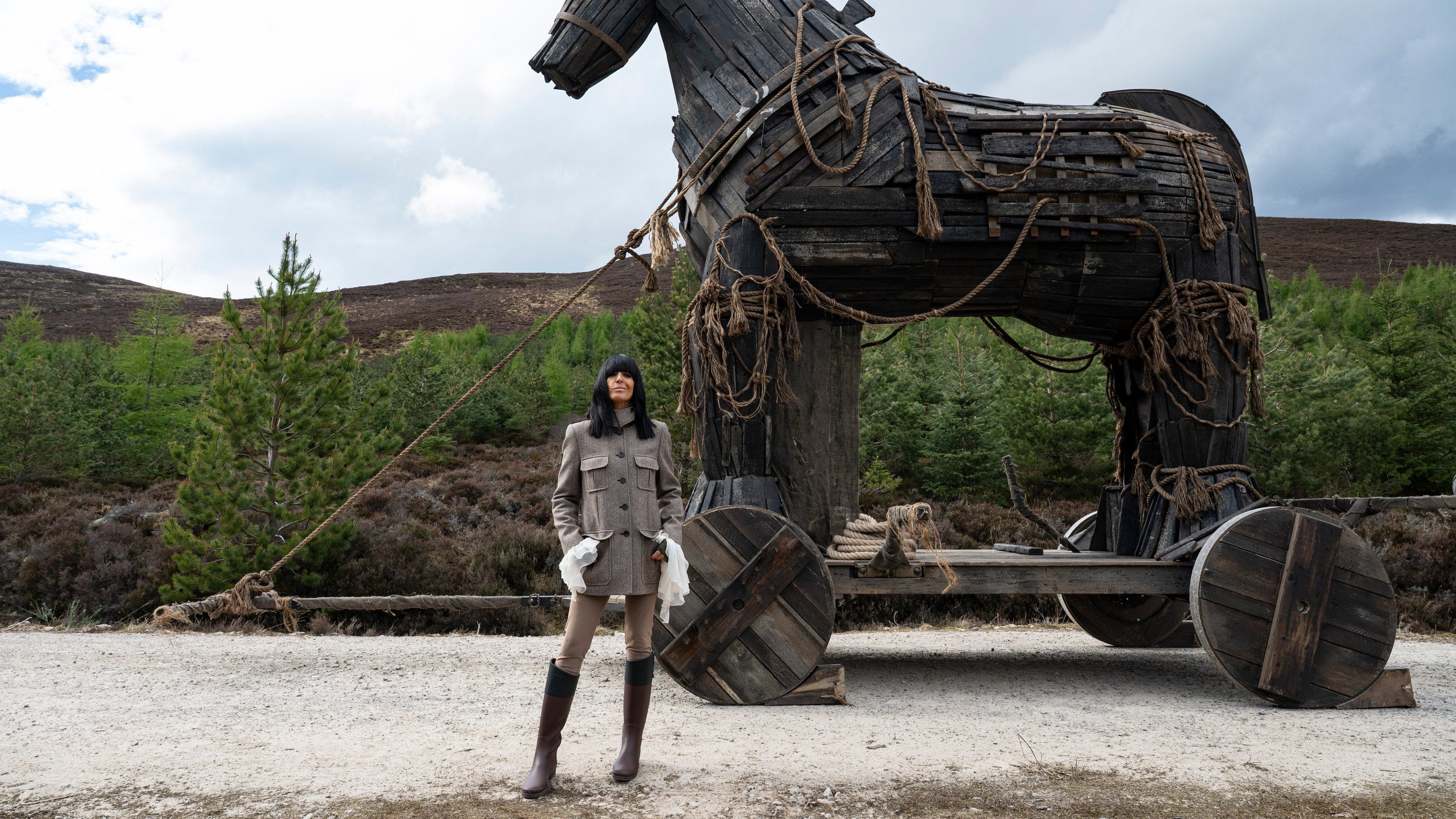 1. The Celebrity Traitors UK S01 E001