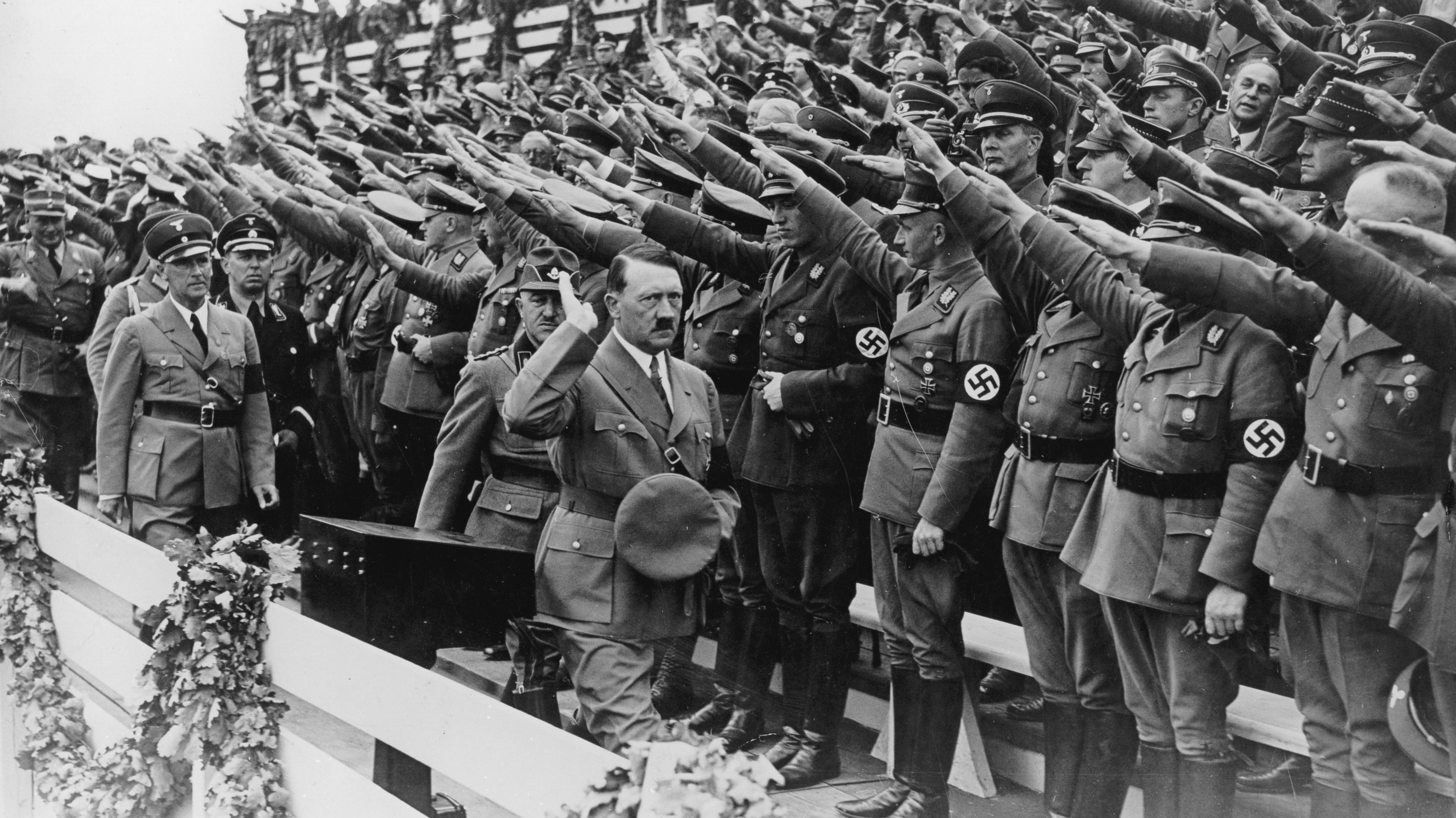 Adolf Hitler: Avkoda av en diktator