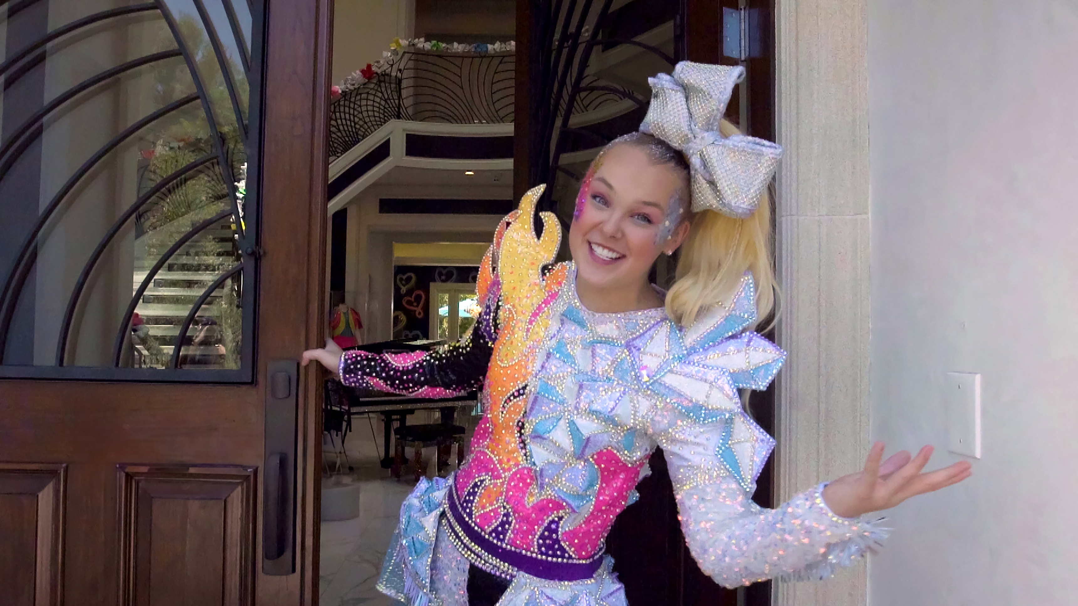 3. Jojo Siwa & Tom Allen