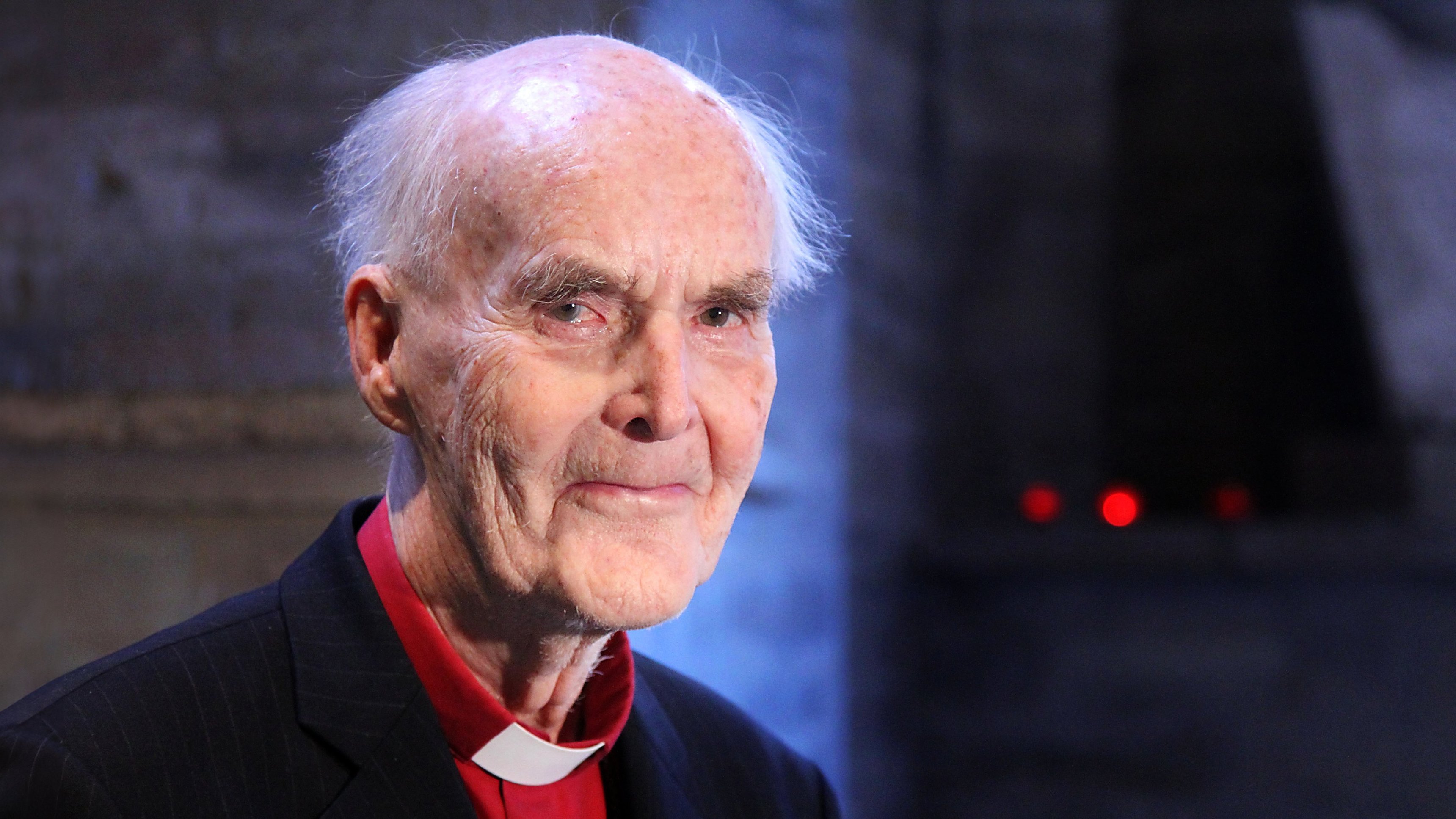 Enkelhet och bråddjup – ett porträtt av Martin Lönnebo