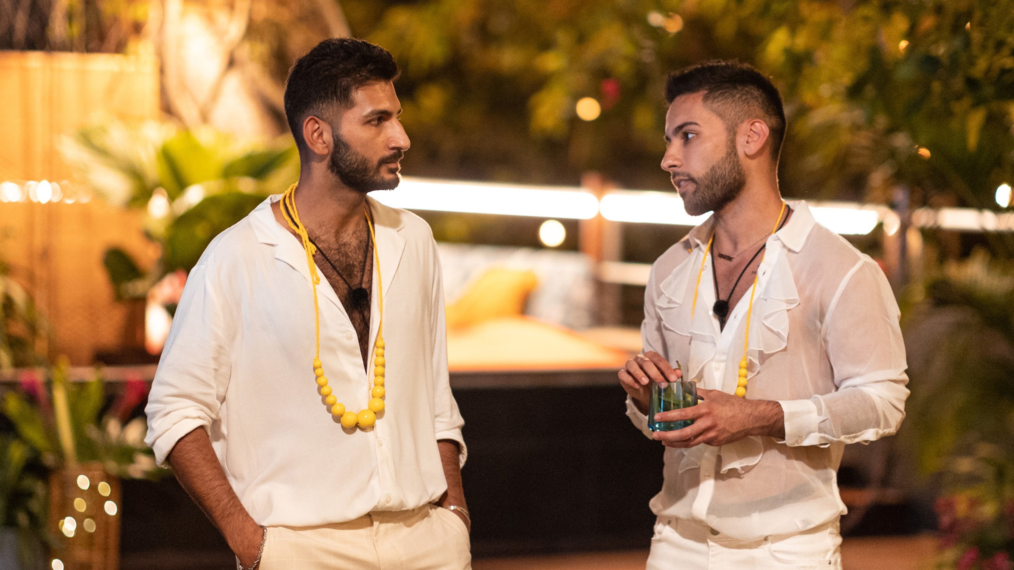 2. Couple to Throuple S01 E002