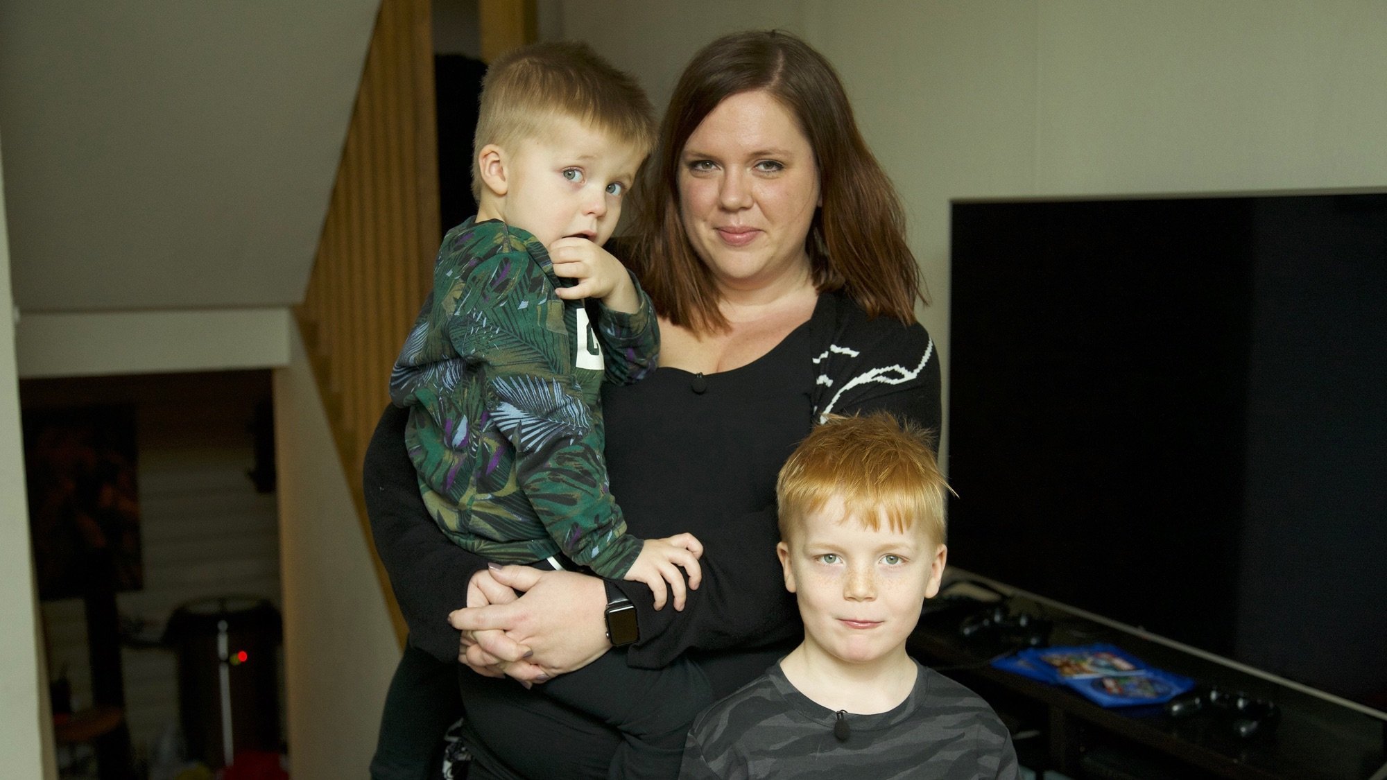 13. Ensam med två små söner och ett fallfärdigt hus