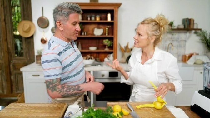 5. Pamela och kocken Michael Solomonov