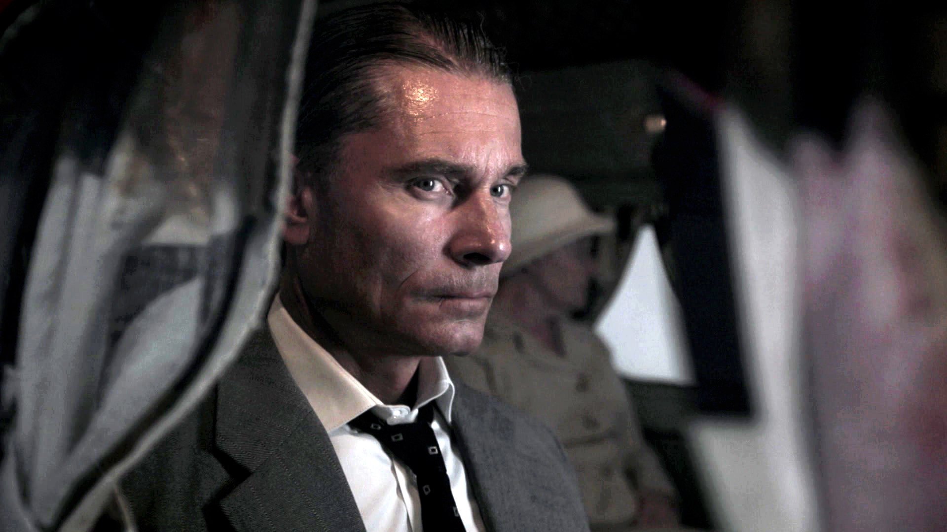 2. Avslöjade och dömda!