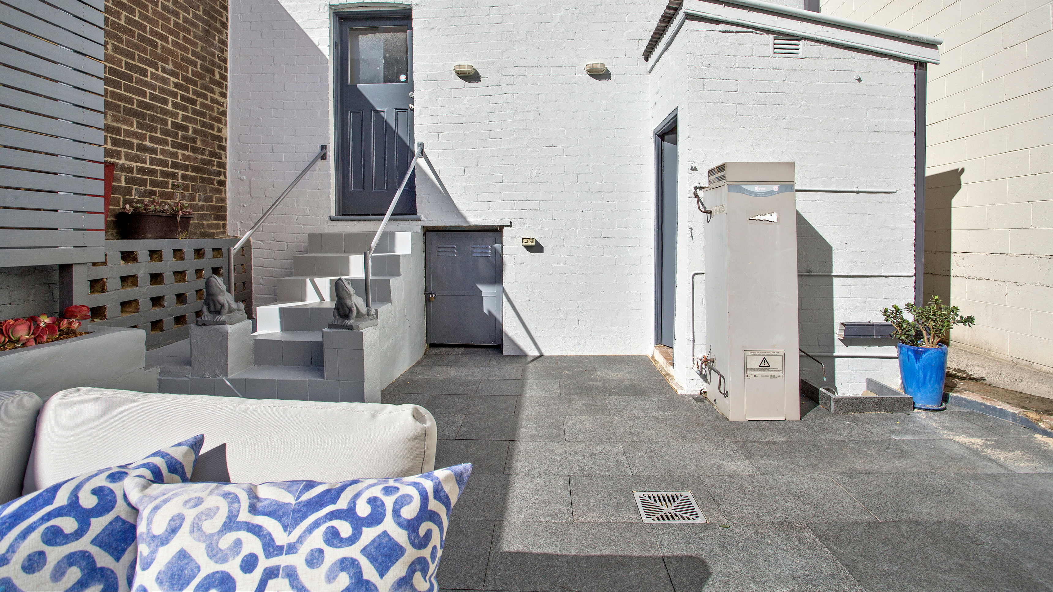 10. Rozelle