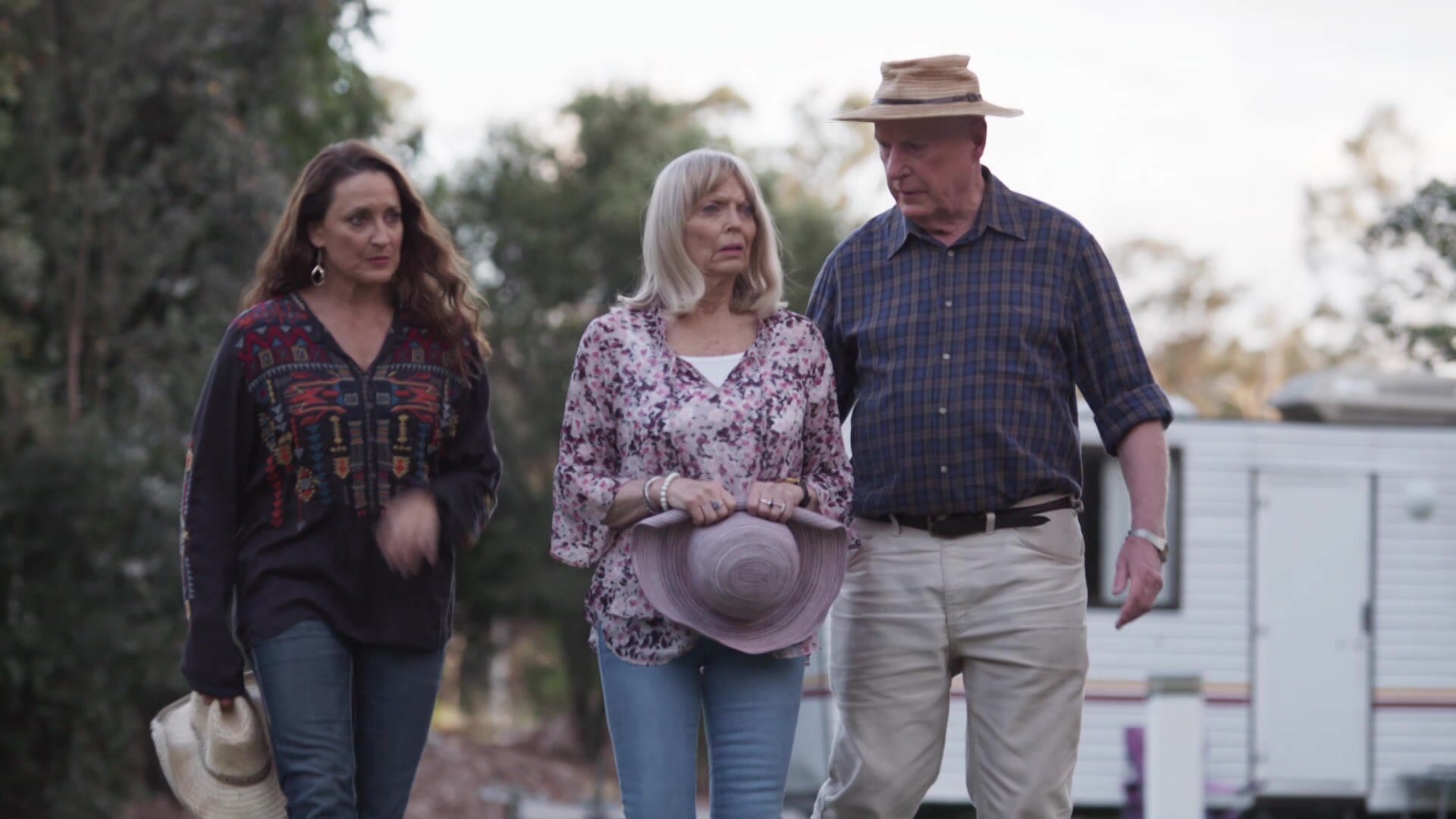 76. Home and Away S33 E076