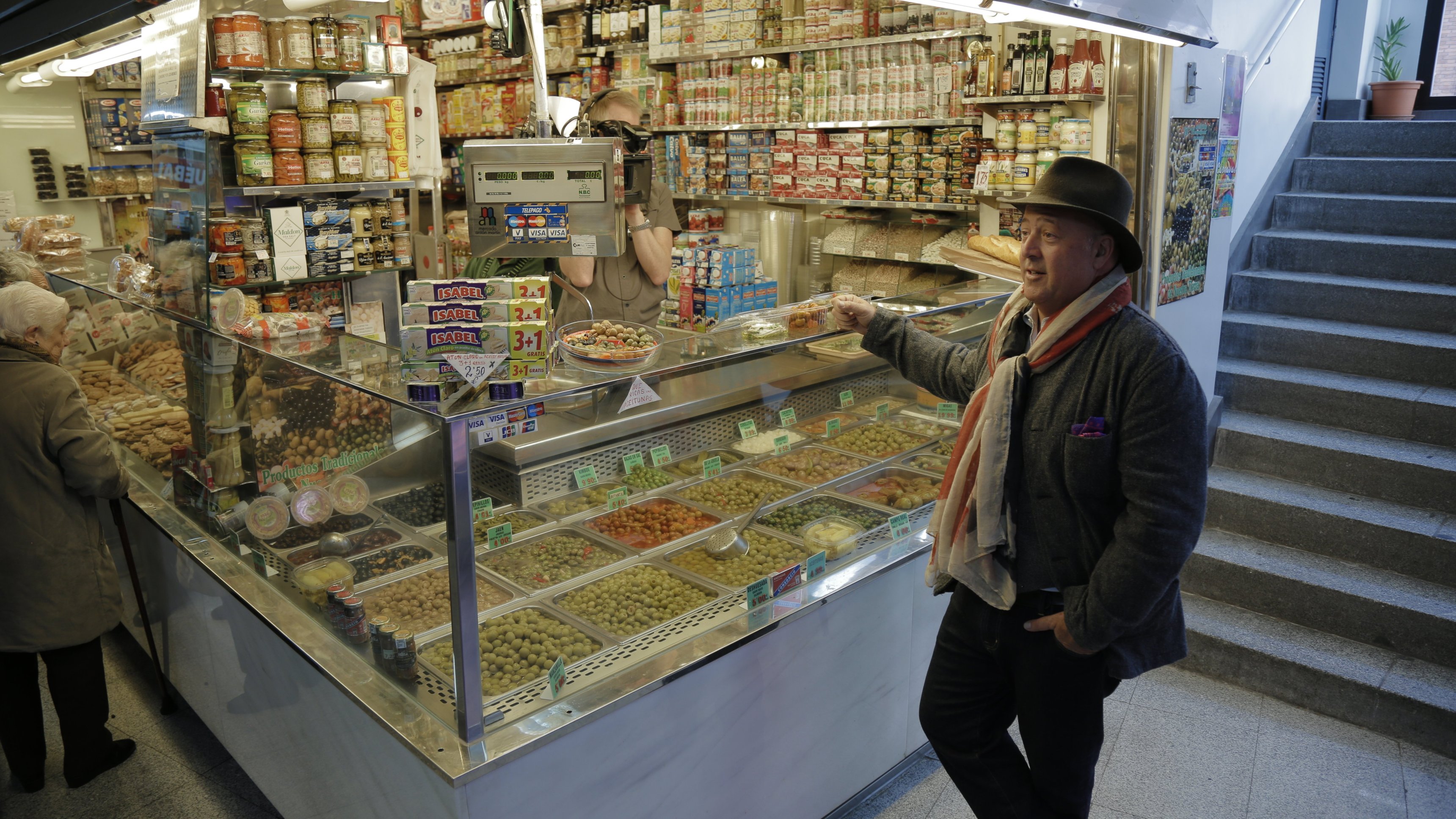 1. Bizarre Foods With Andrew Zimmern
