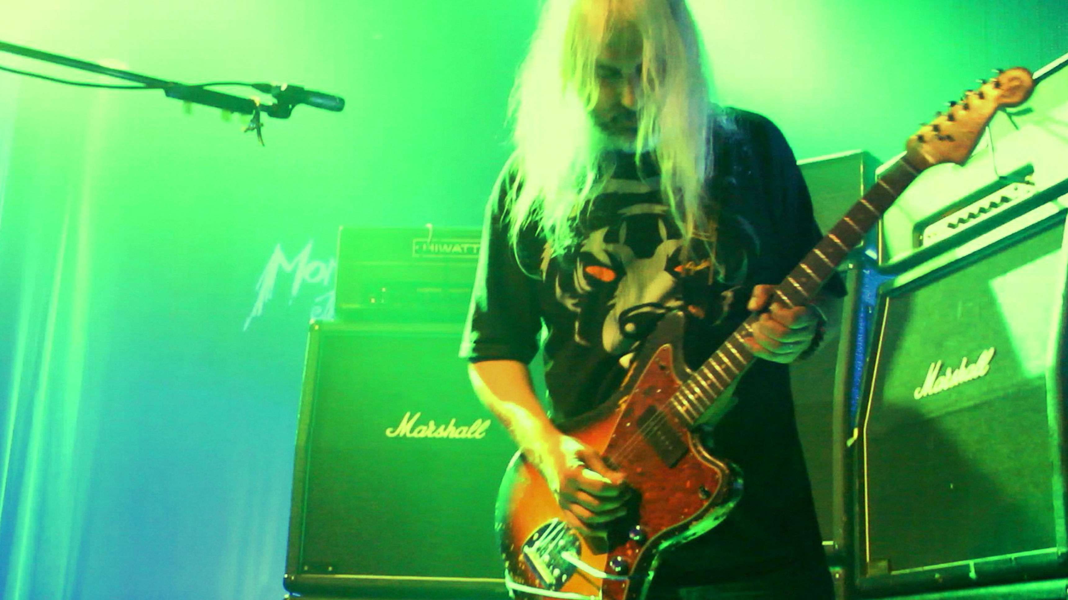 Freakscene: The Story of Dinosaur Jr.