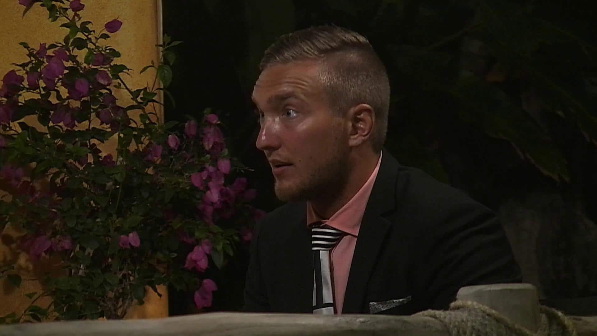 33. Episode 33