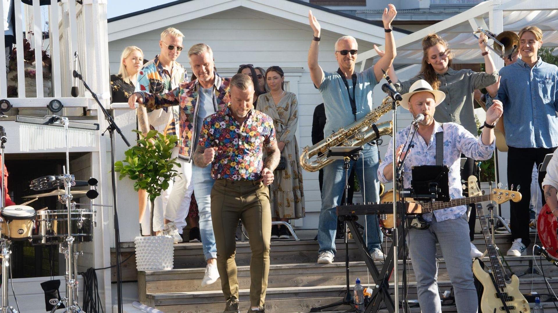 5. Arvingarnas sommar - fest på Lassemans altan S01 E005