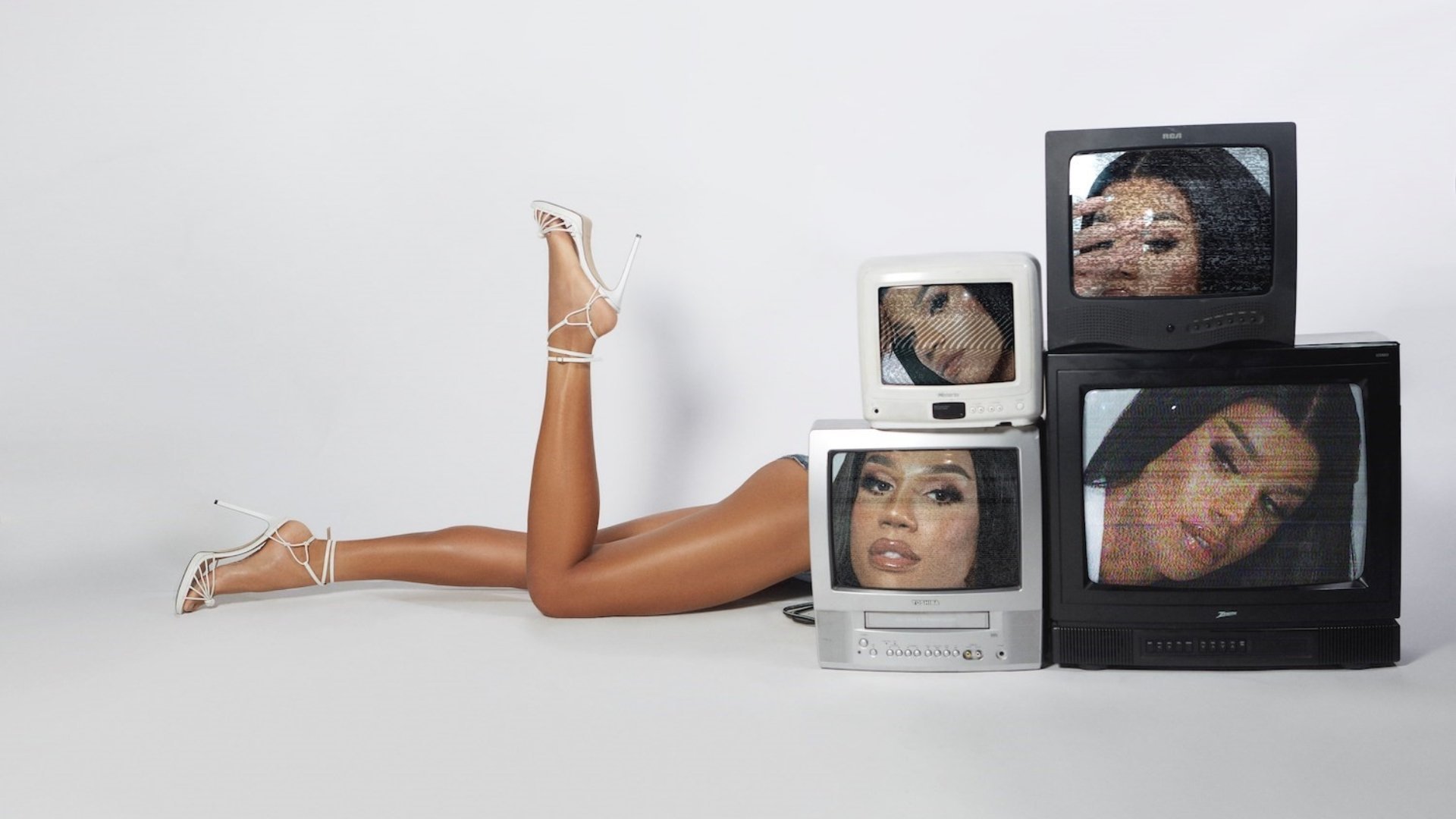 The Smalls World Show