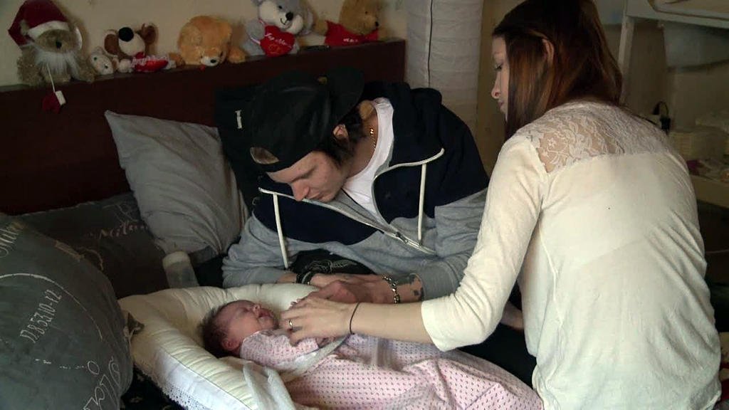 8. Unga föräldrar S01 E008