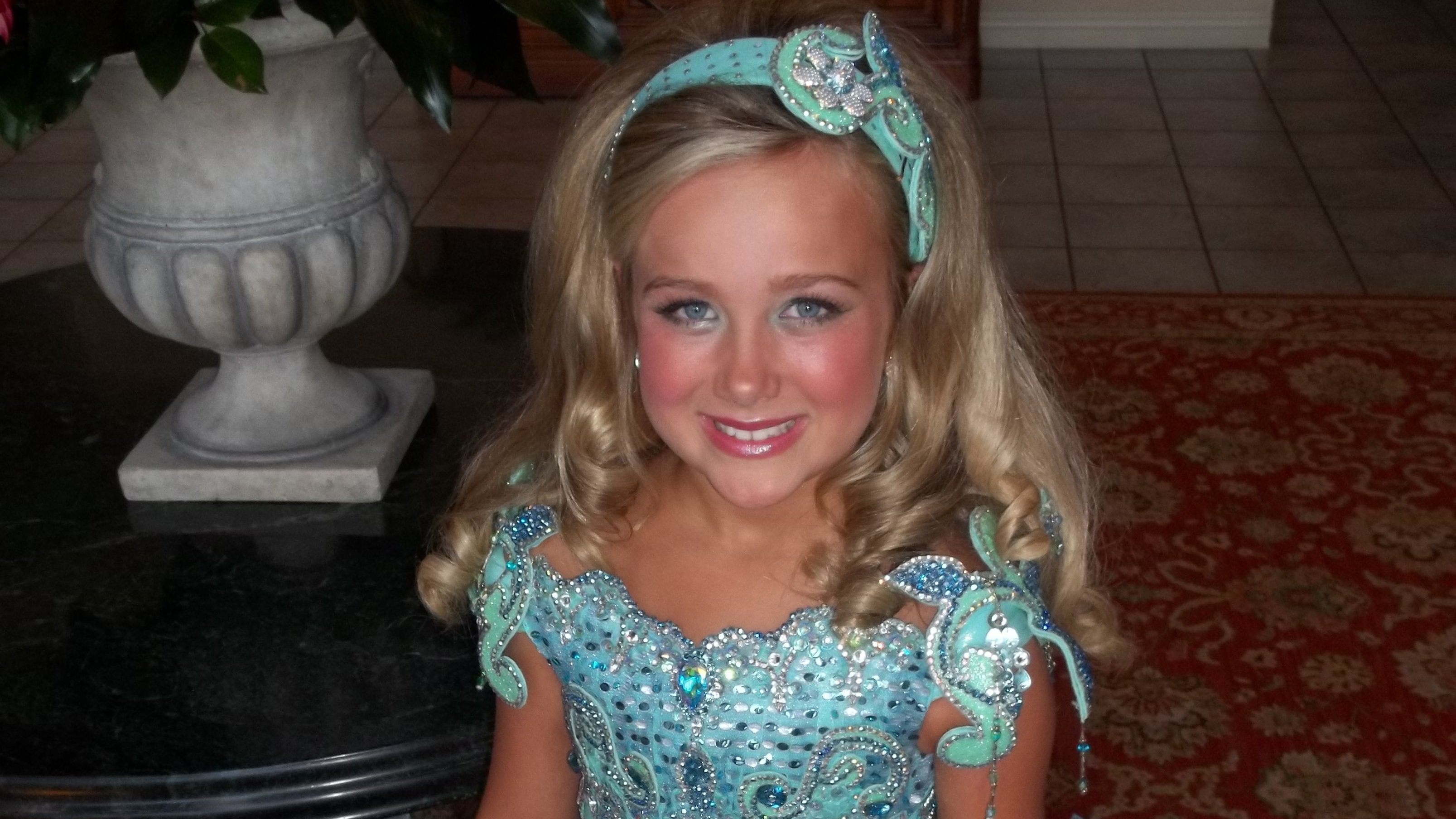 26. A Glitzy Life For Me - Pirate Pageant