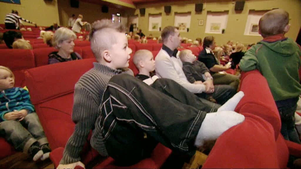 6. Familjen Annorlunda S04 E006