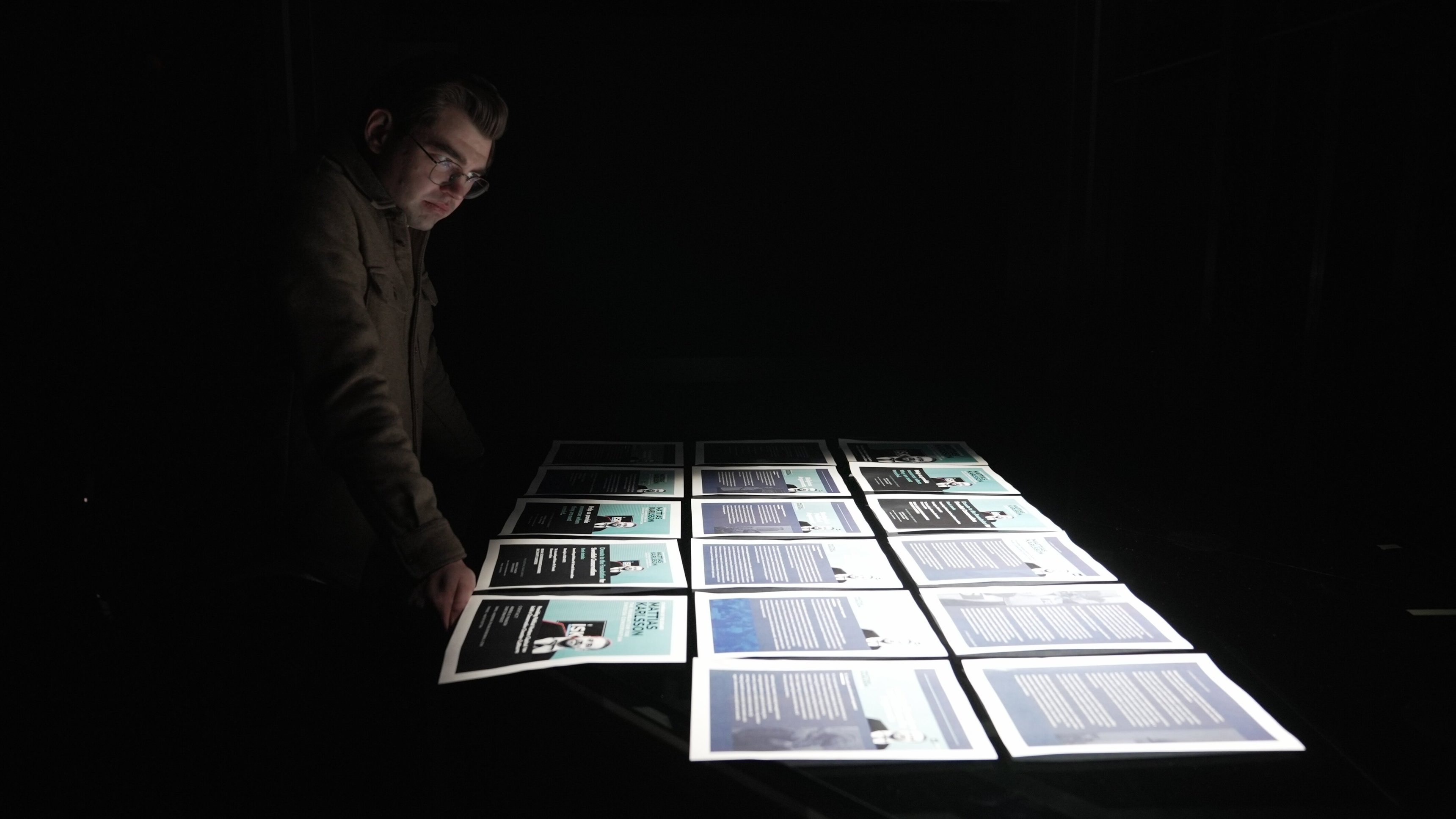 1. Maktplanen S04 E001