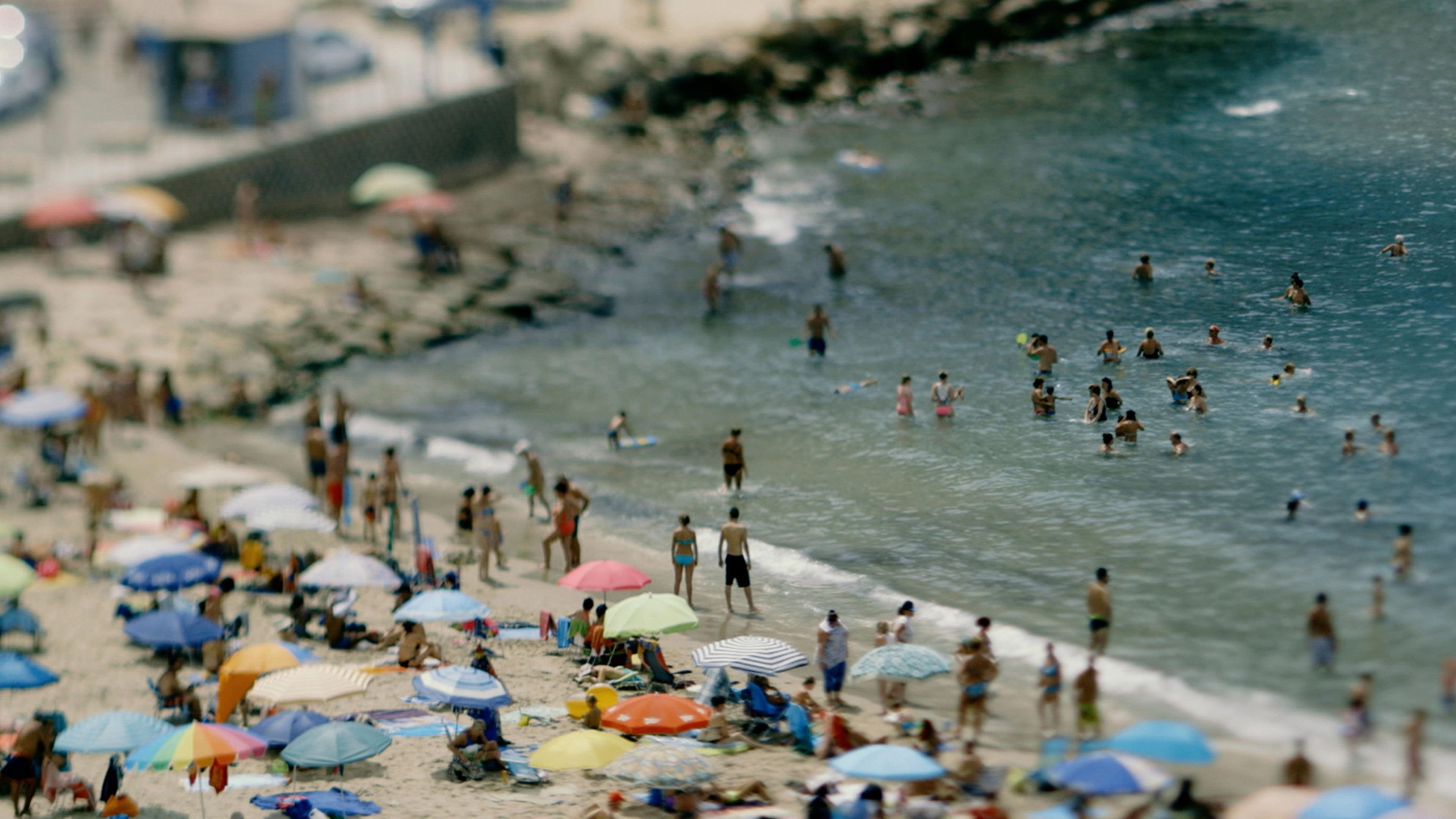 Here Comes the Sun: Pequenas Reflexiones Sobre Turismo De Sol Y Playa