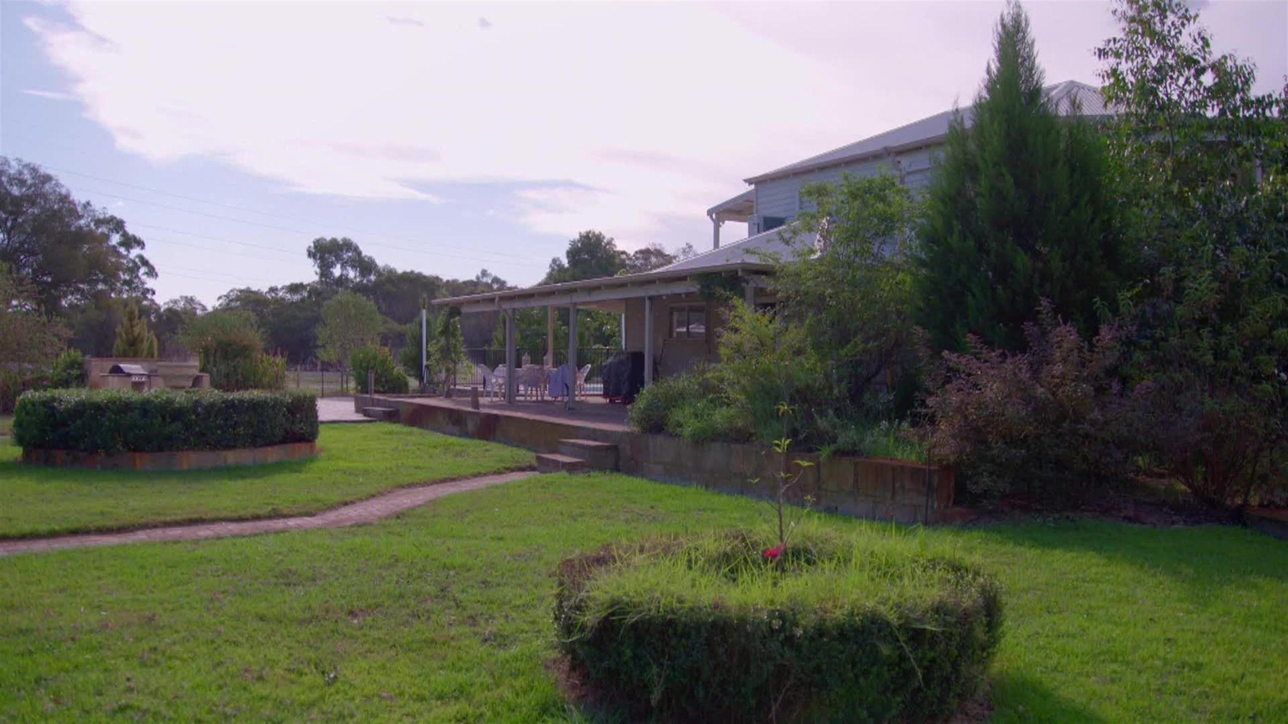 7. House Hunters International