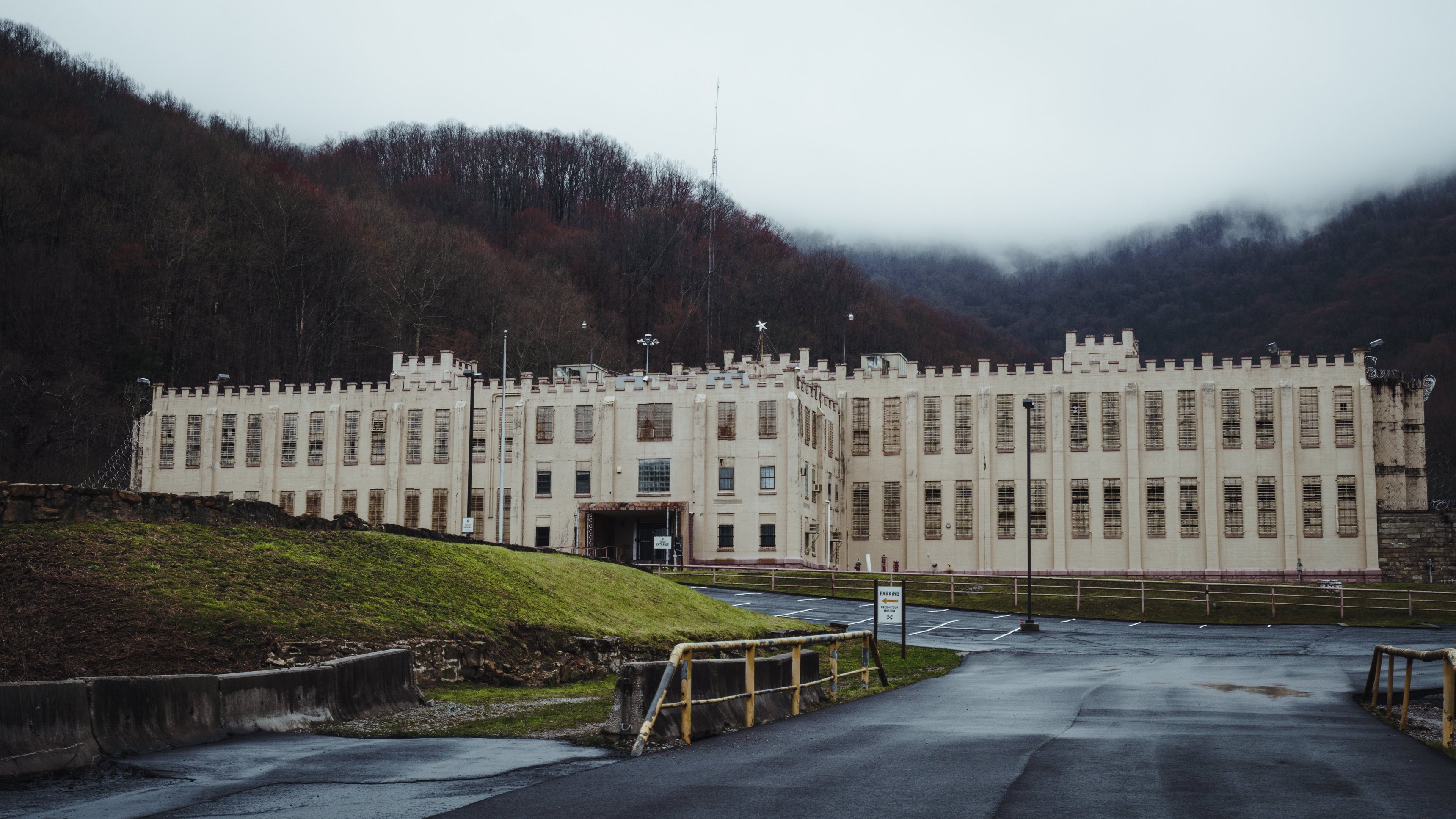 1. Brushy Mountain Penitentiary