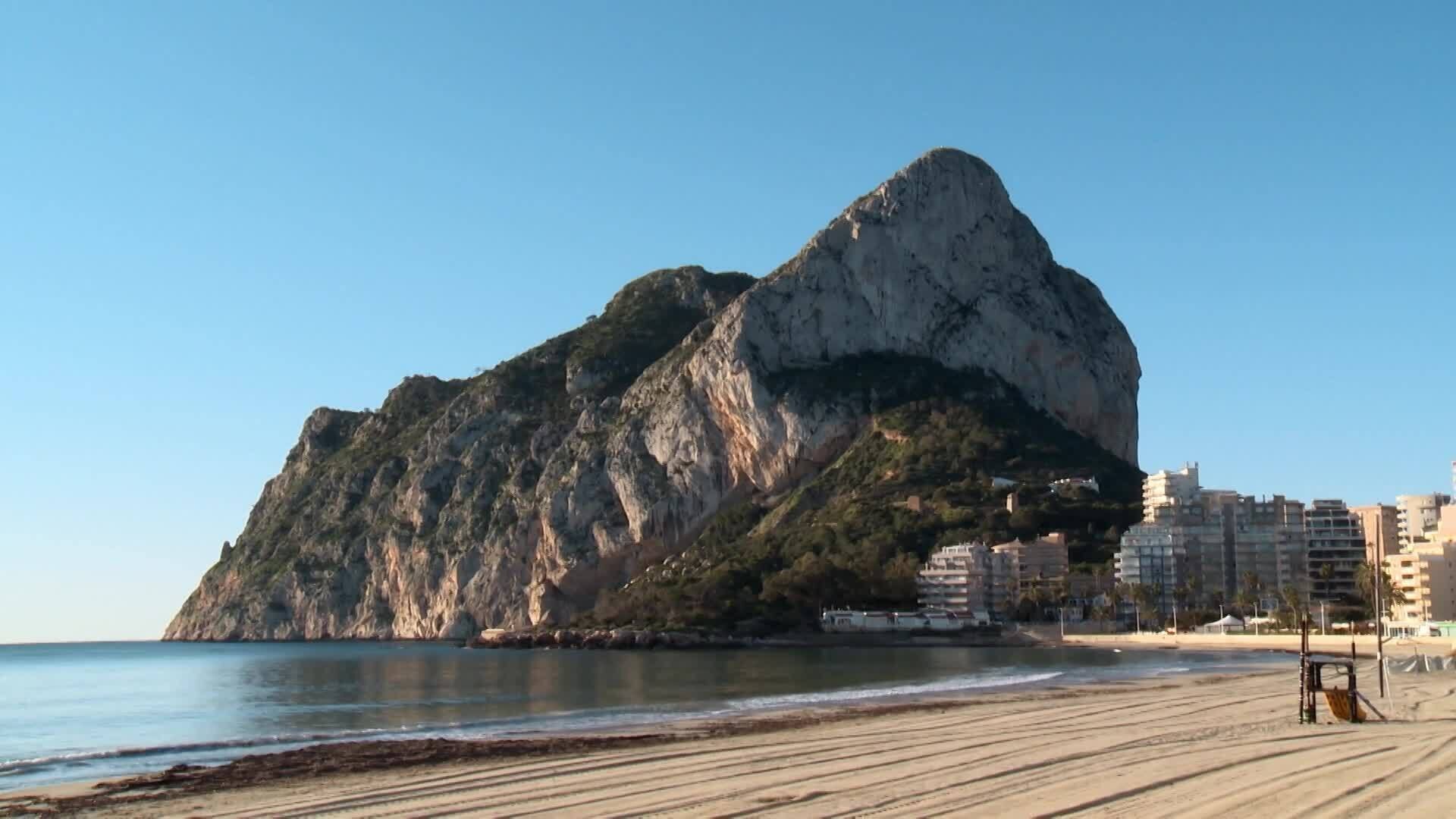 34. A Place in the Sun S16 E034