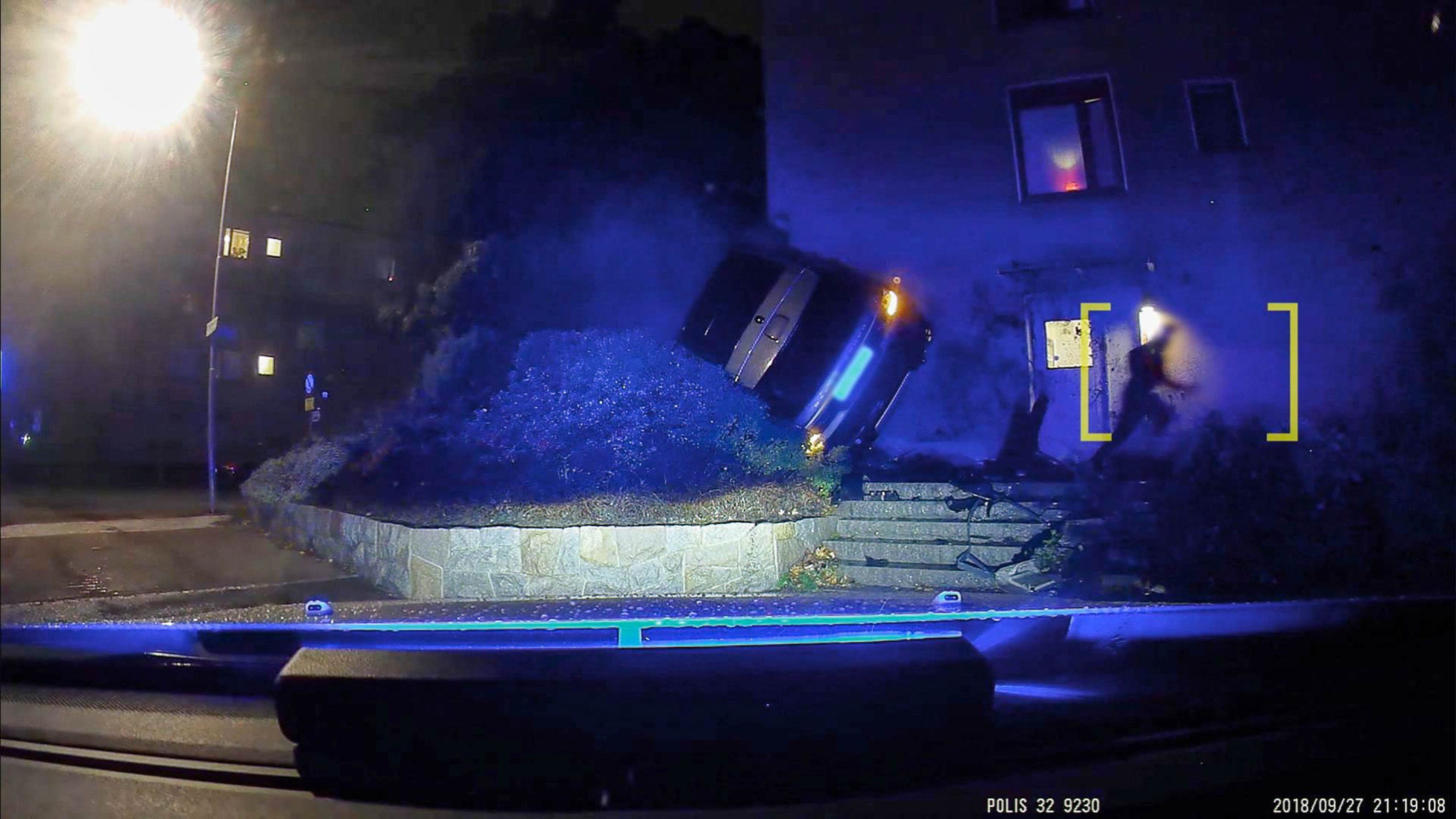 25. Biljakt slutar tvärt