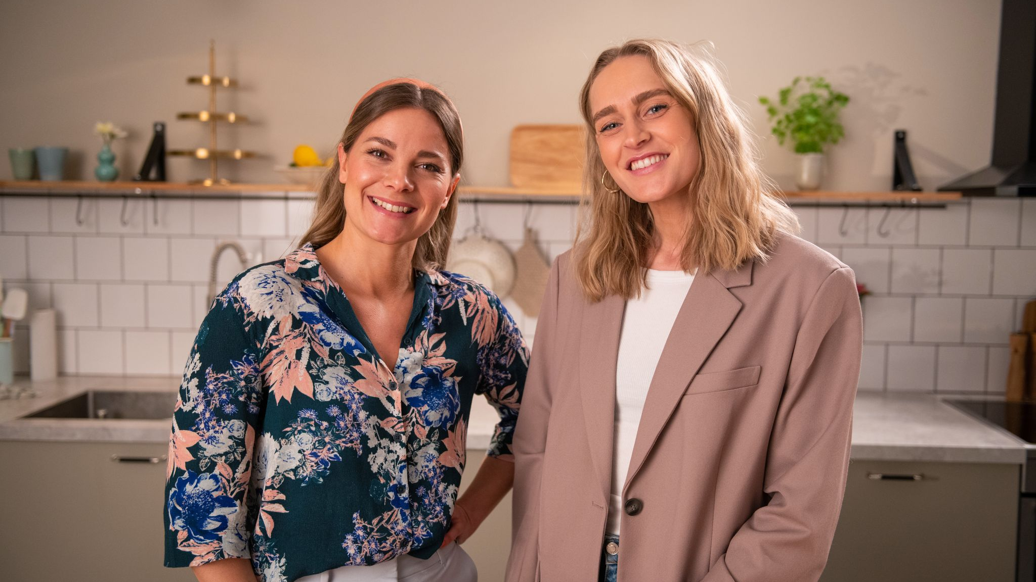 Festligare fika med Andréa och Fredrika
