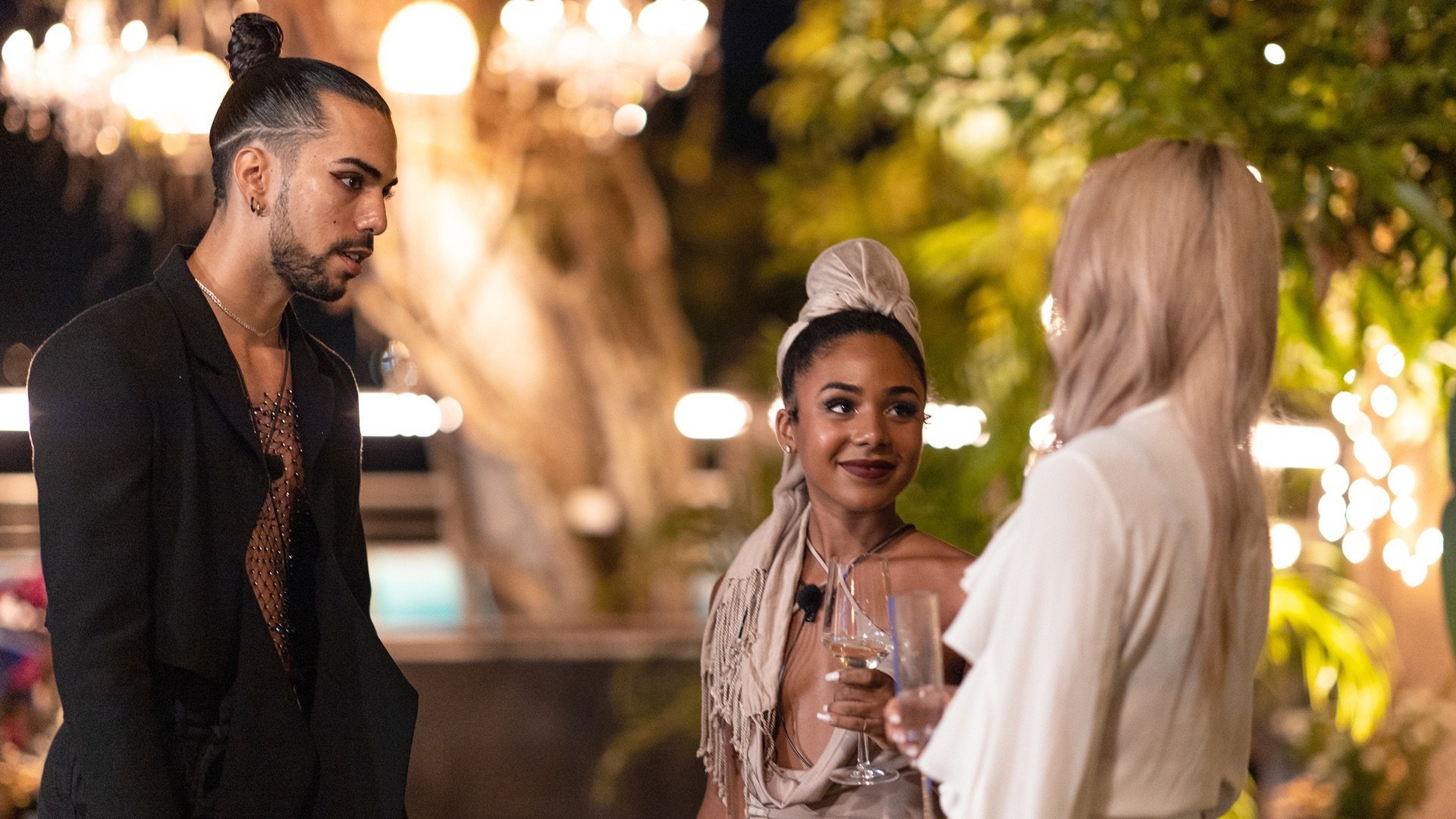 6. Couple to Throuple S01 E006