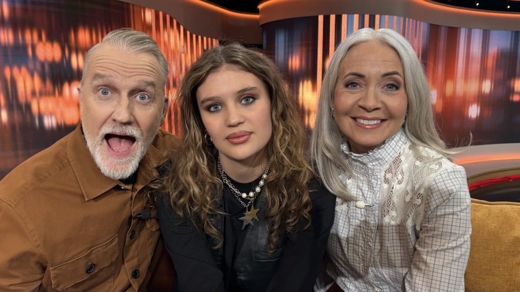 Ida-Lova, Kungligt med Ebba och Titti och Formel 1-premiär