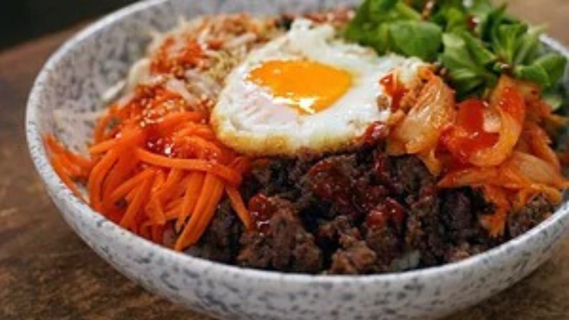 2. Koreansk Bibimbap med Bulgogisås och Gochujang