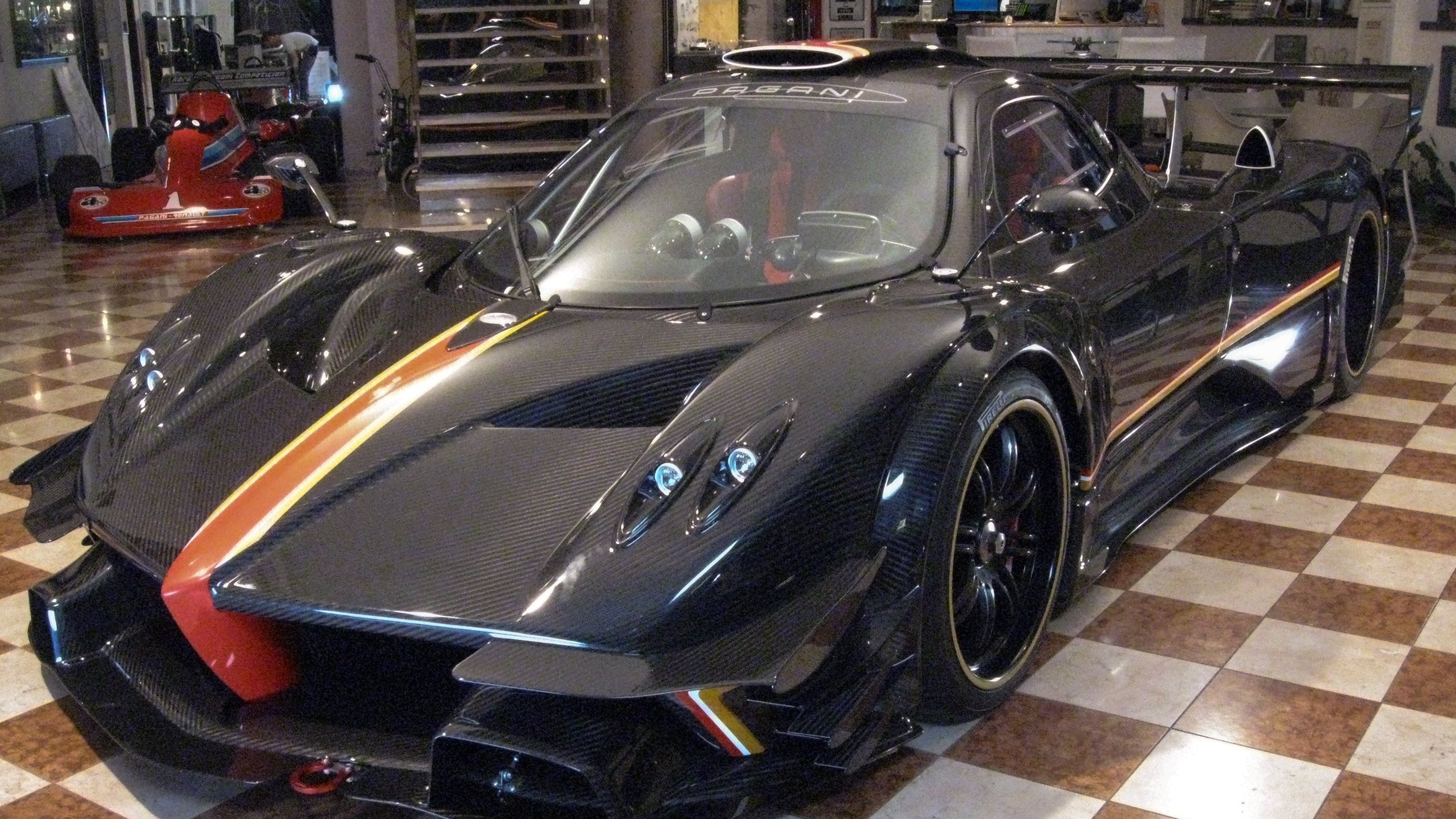 2. Pagani Huayra