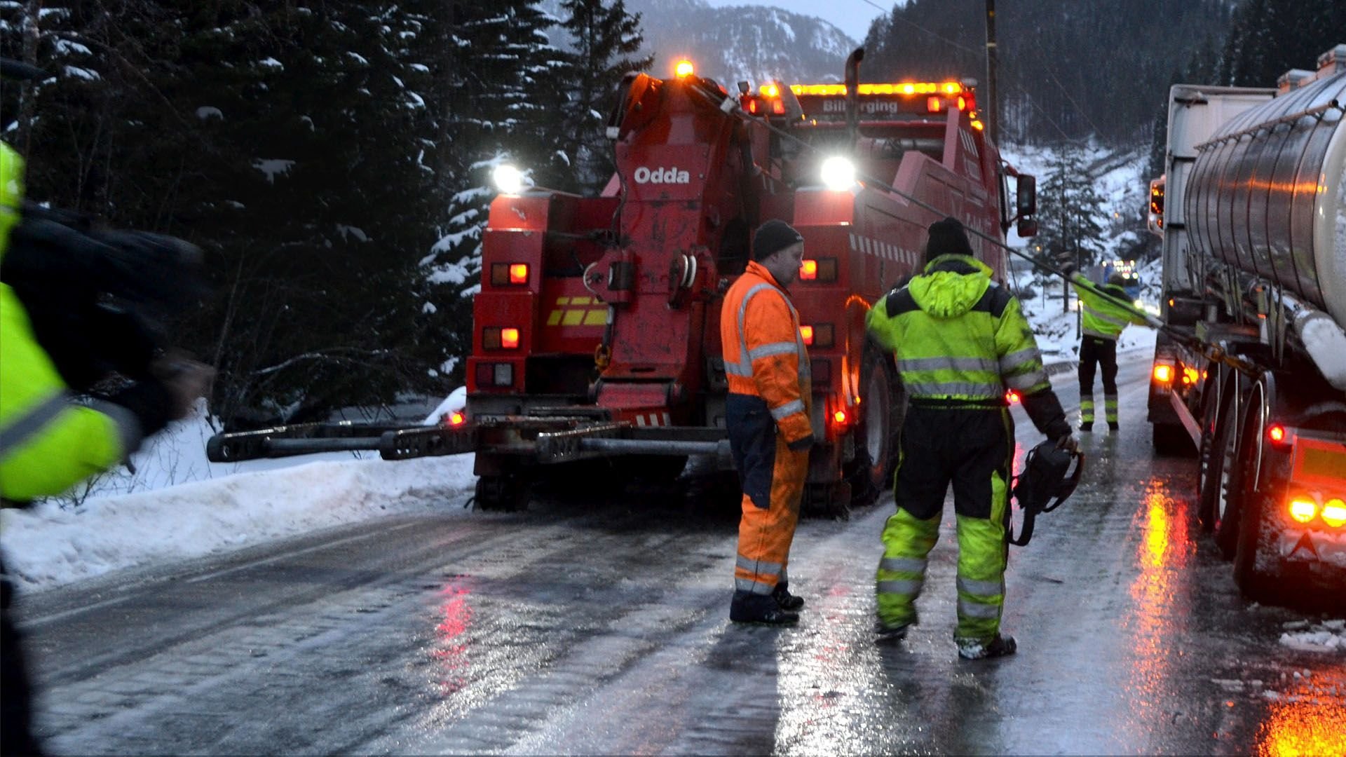 Ice Road Rescue