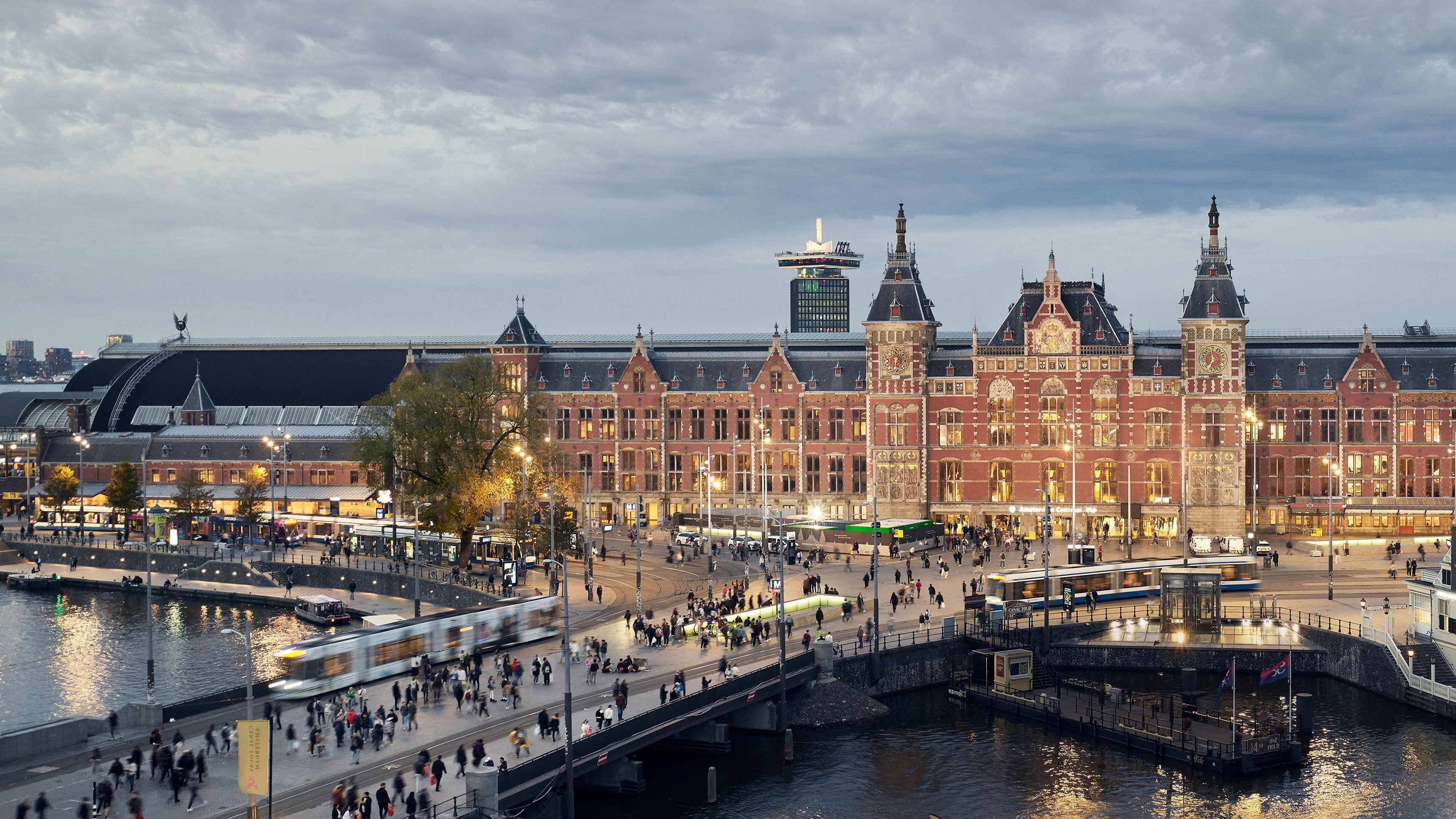 Amsterdam Central 24/7