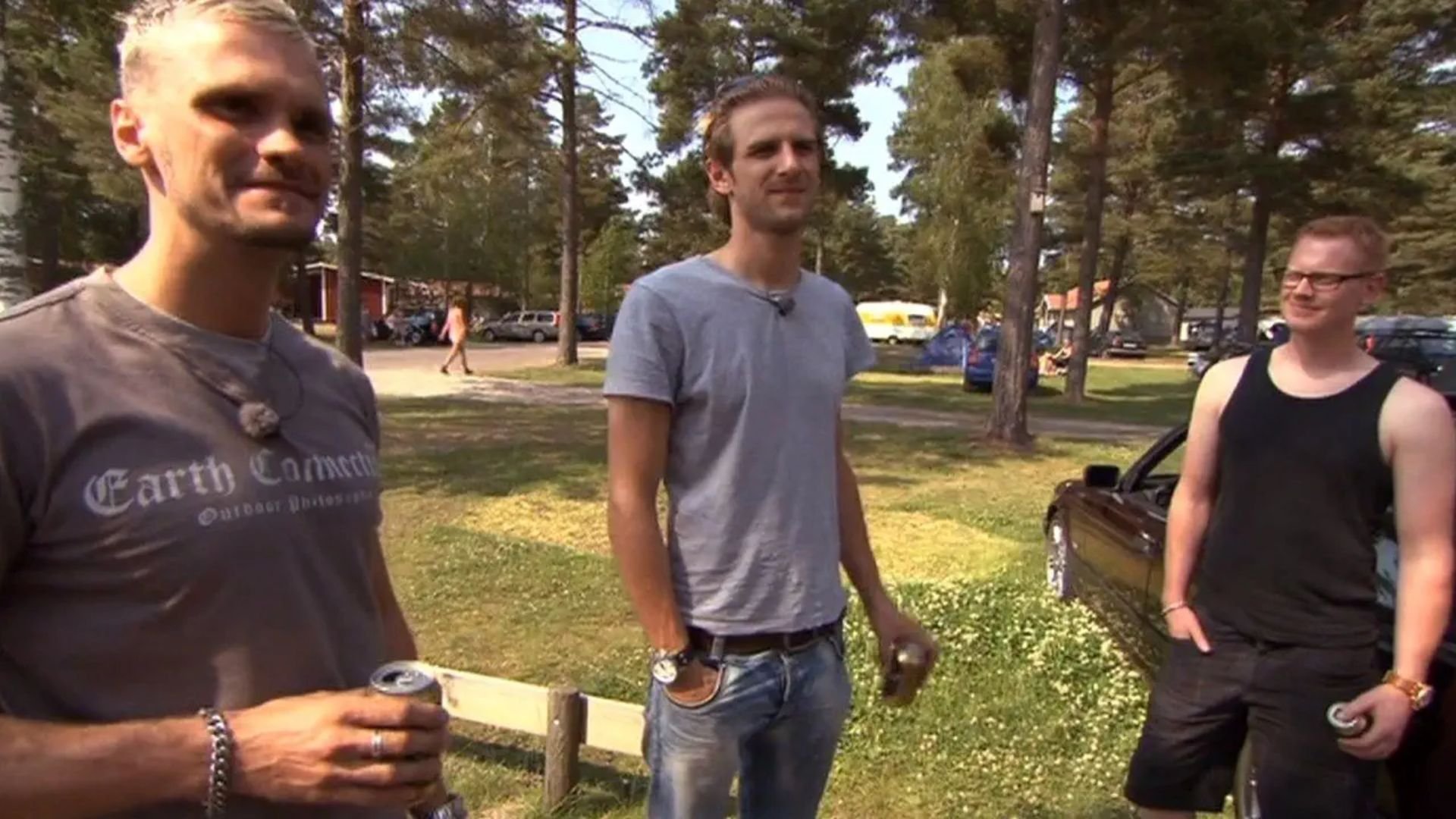 7. Åke fixar disco i förtältet