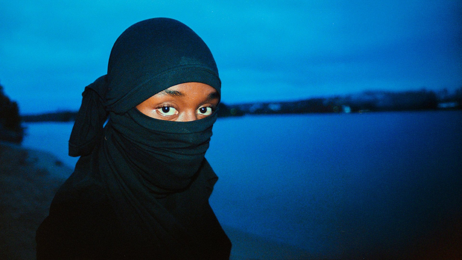 MIN BROR ÄR BORTOM TORNEN