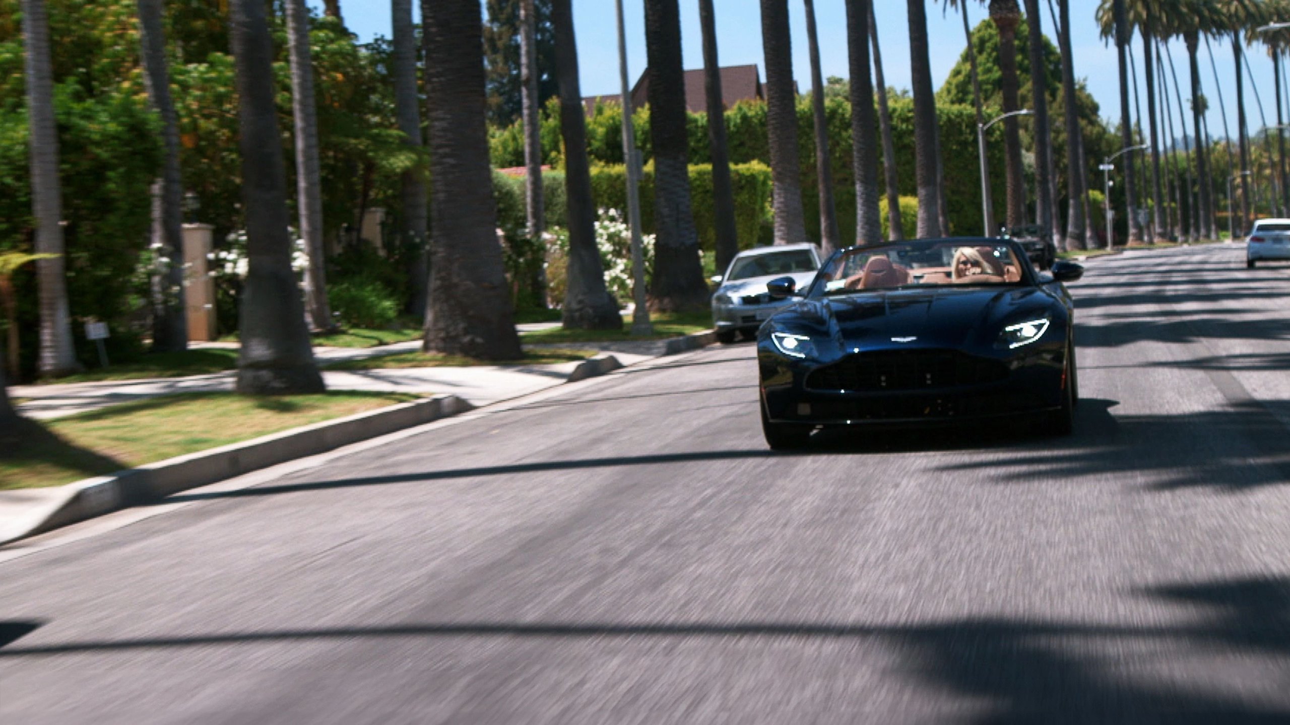 Inside Beverly Hills - The Land Of The Rich and Famous