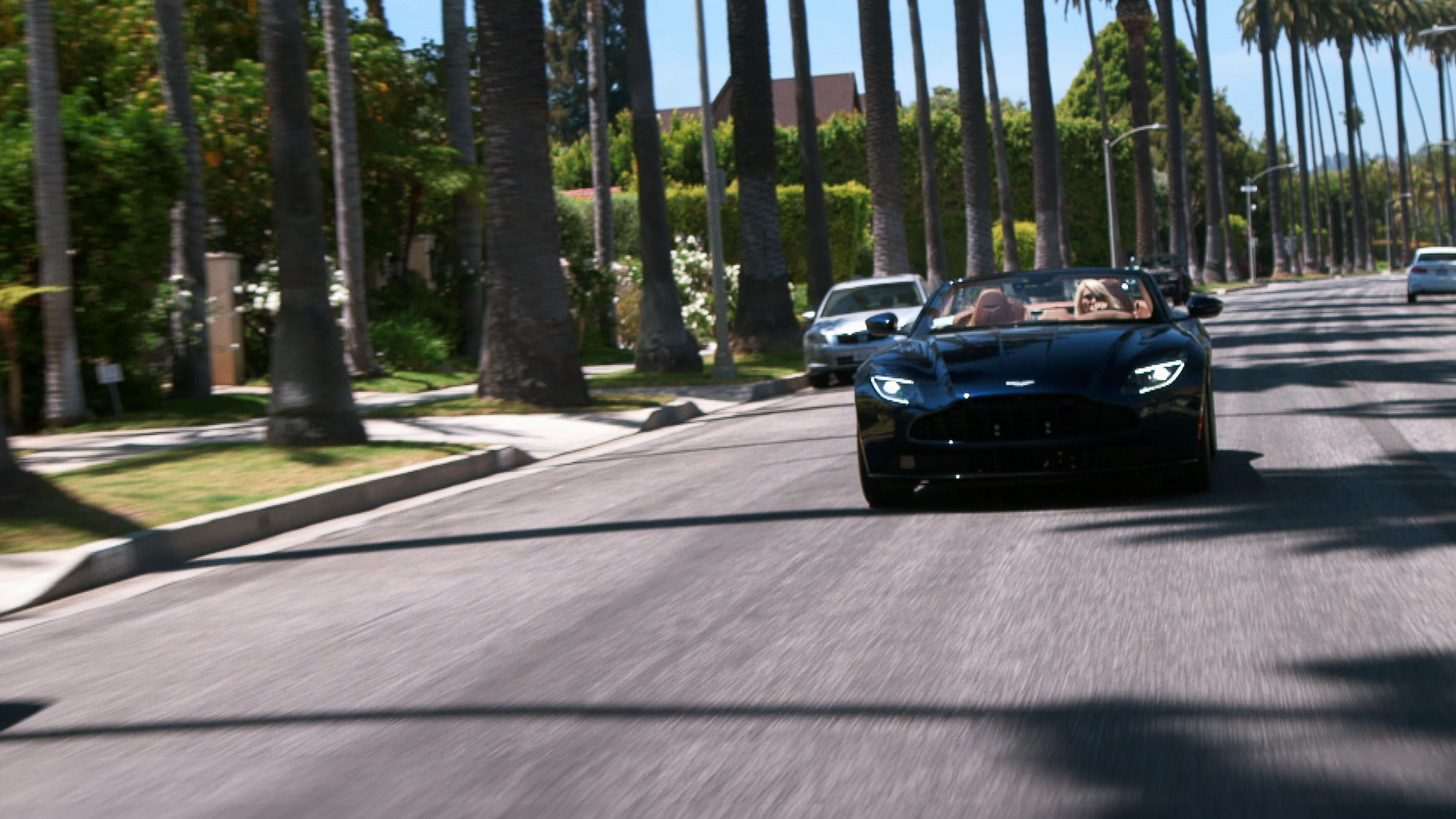 Inside Beverly Hills - The Land Of The Rich and Famous