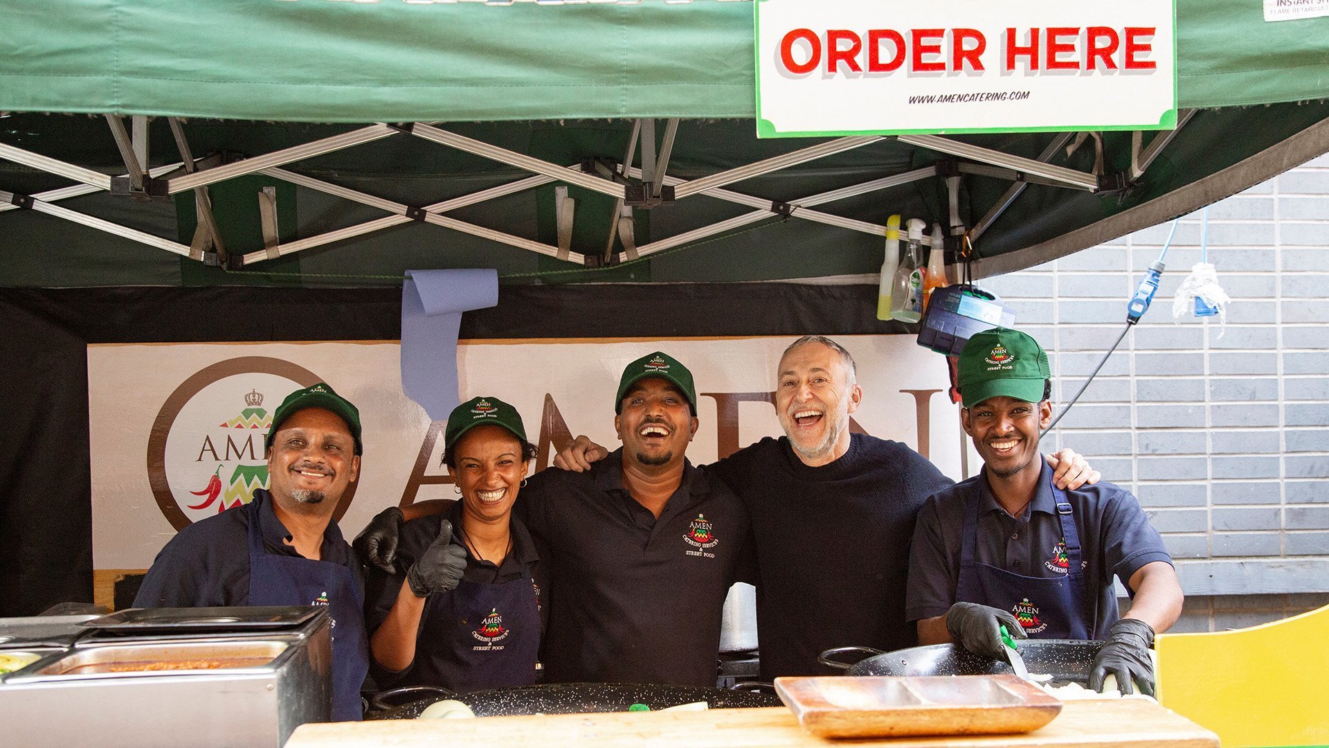 4. Kyckling, musselgryta och päron- och plommonsmulpaj