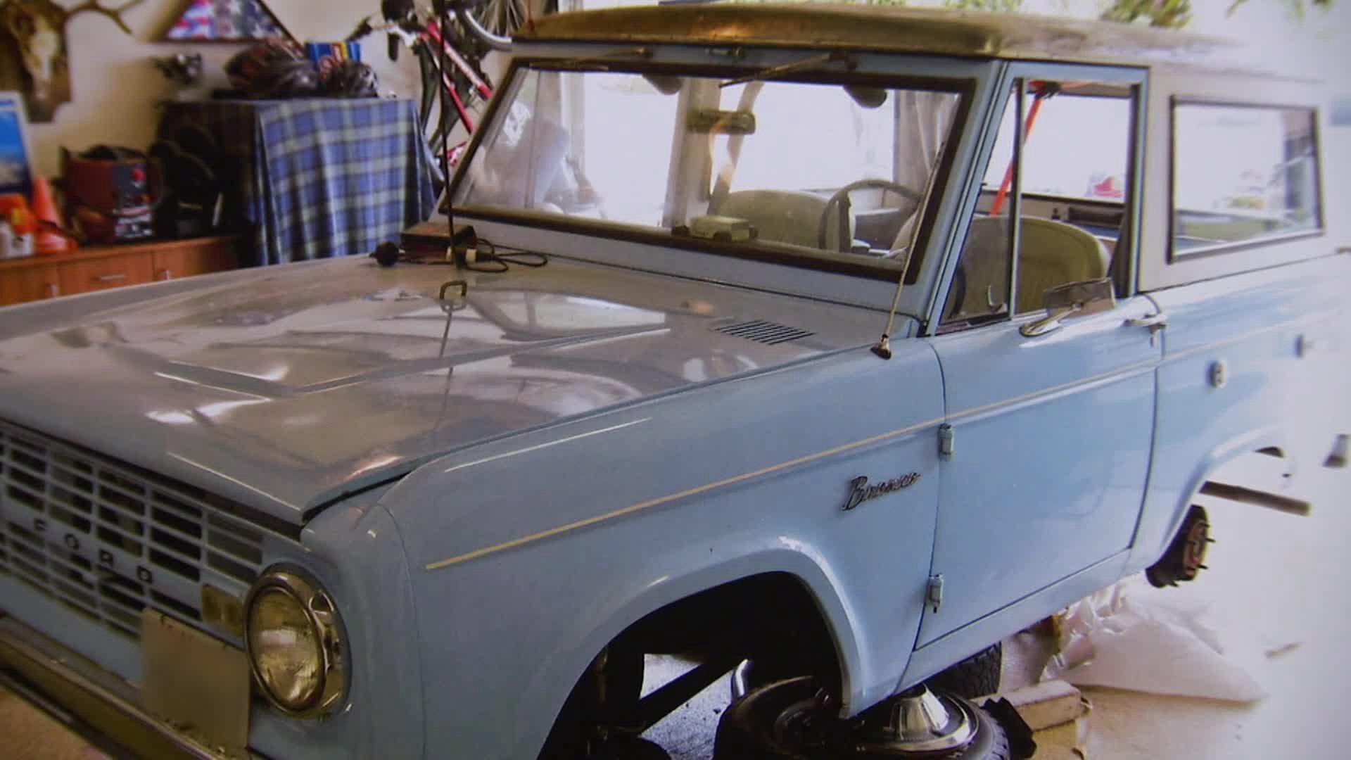 4. Victors 1967 Ford Bronco