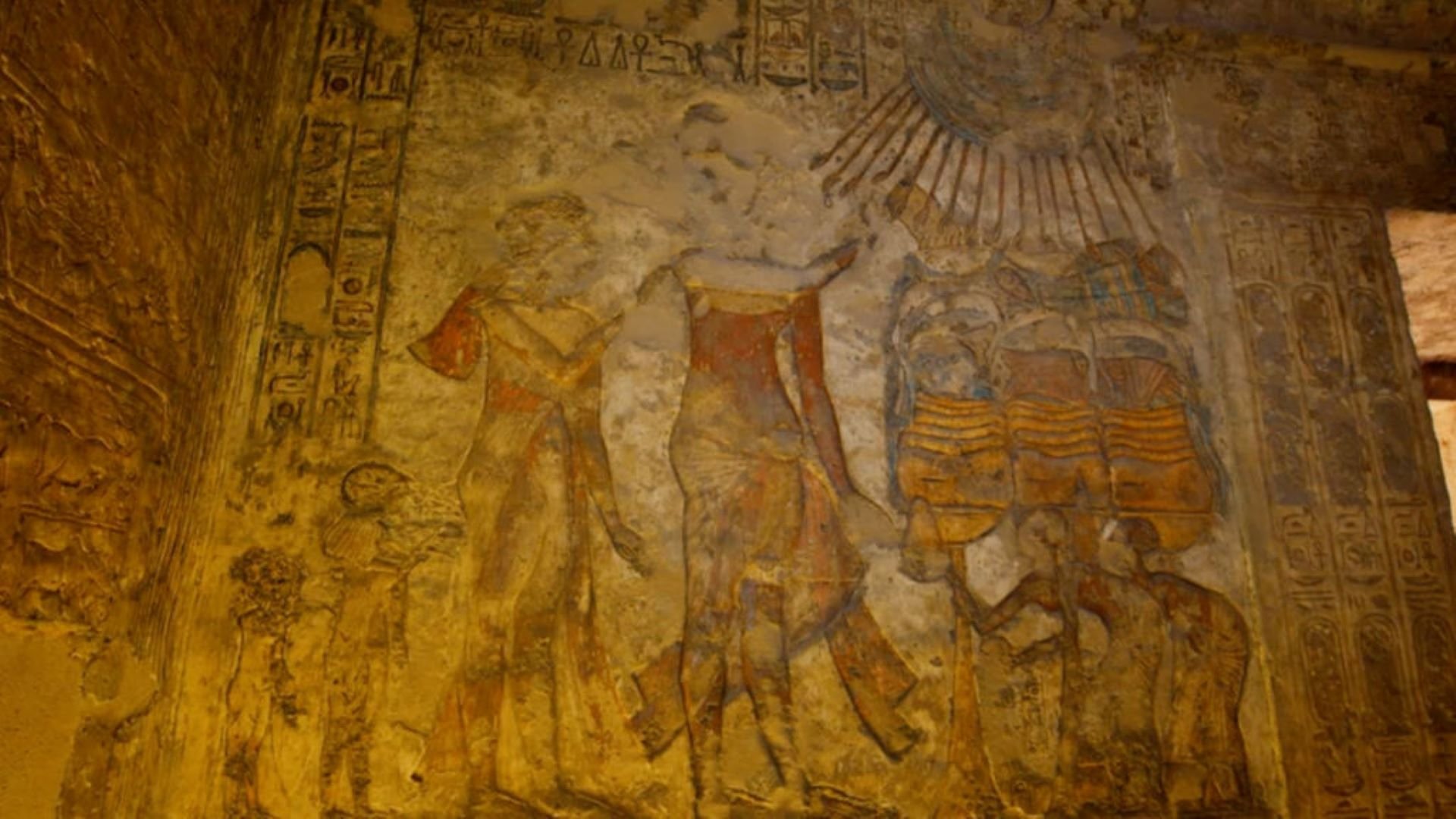 Lost Treasures of Egypt: Mighty Queens