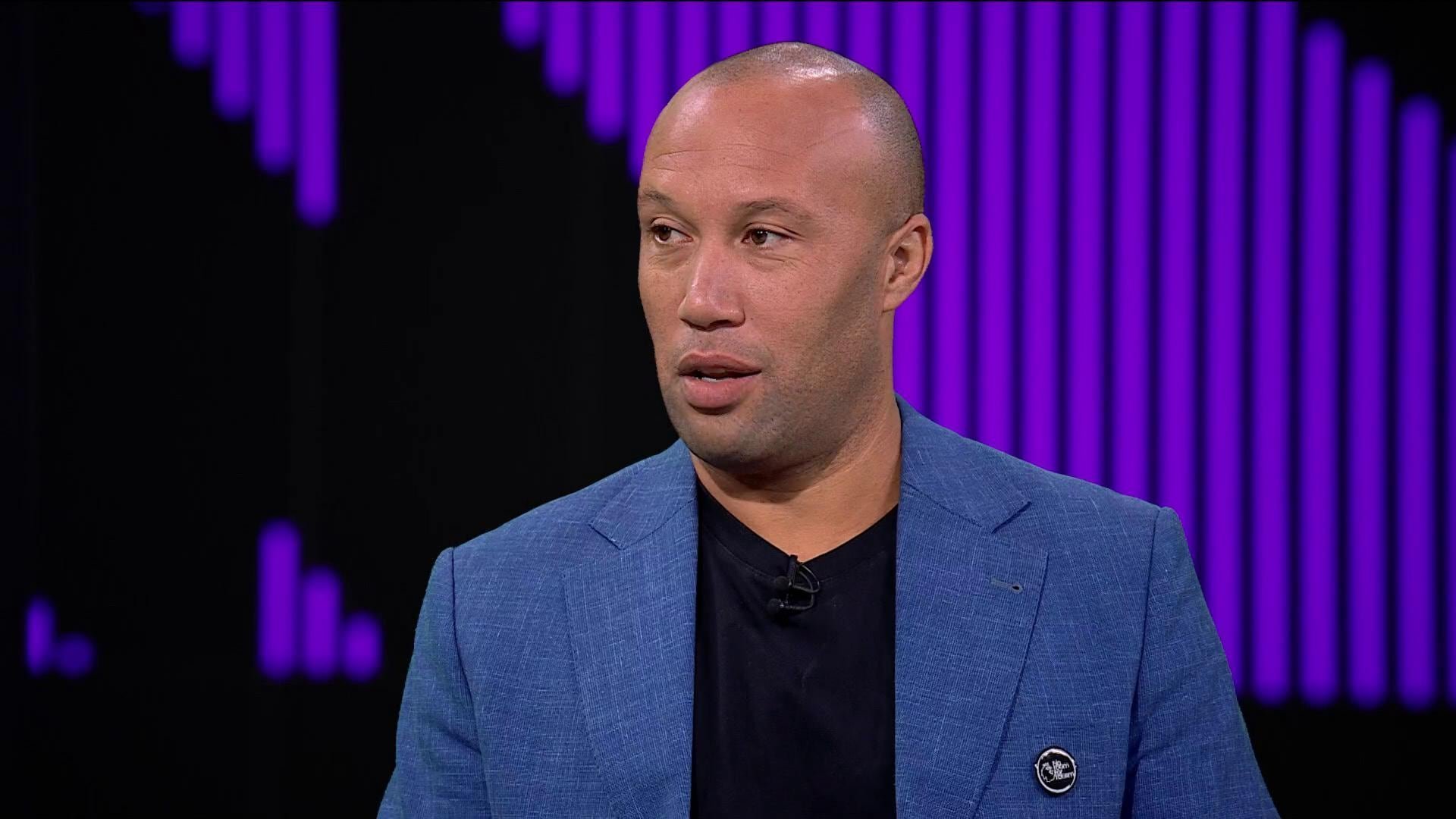 37. Mikaël Silvestre