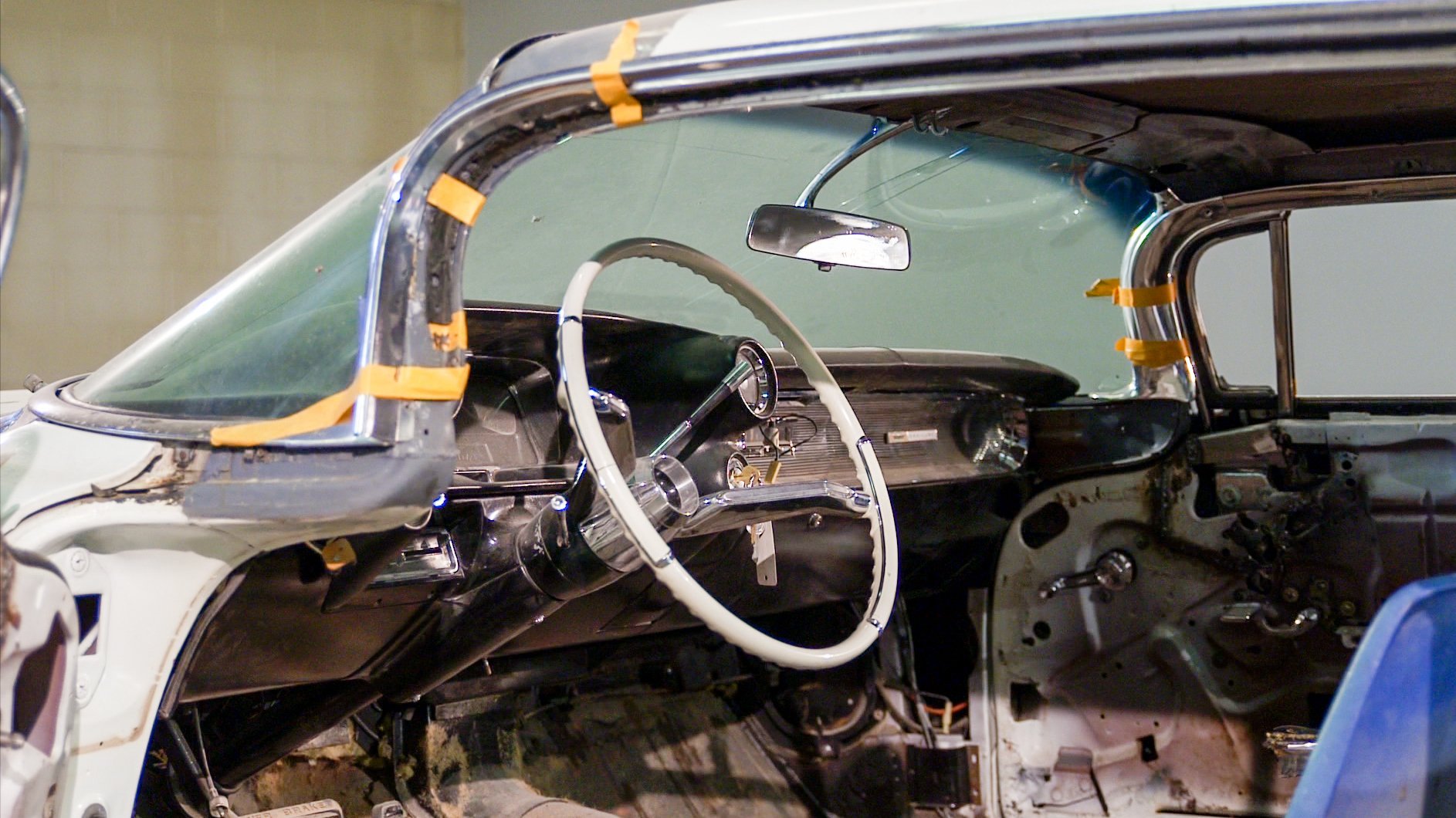 12. Cadillac i koppar