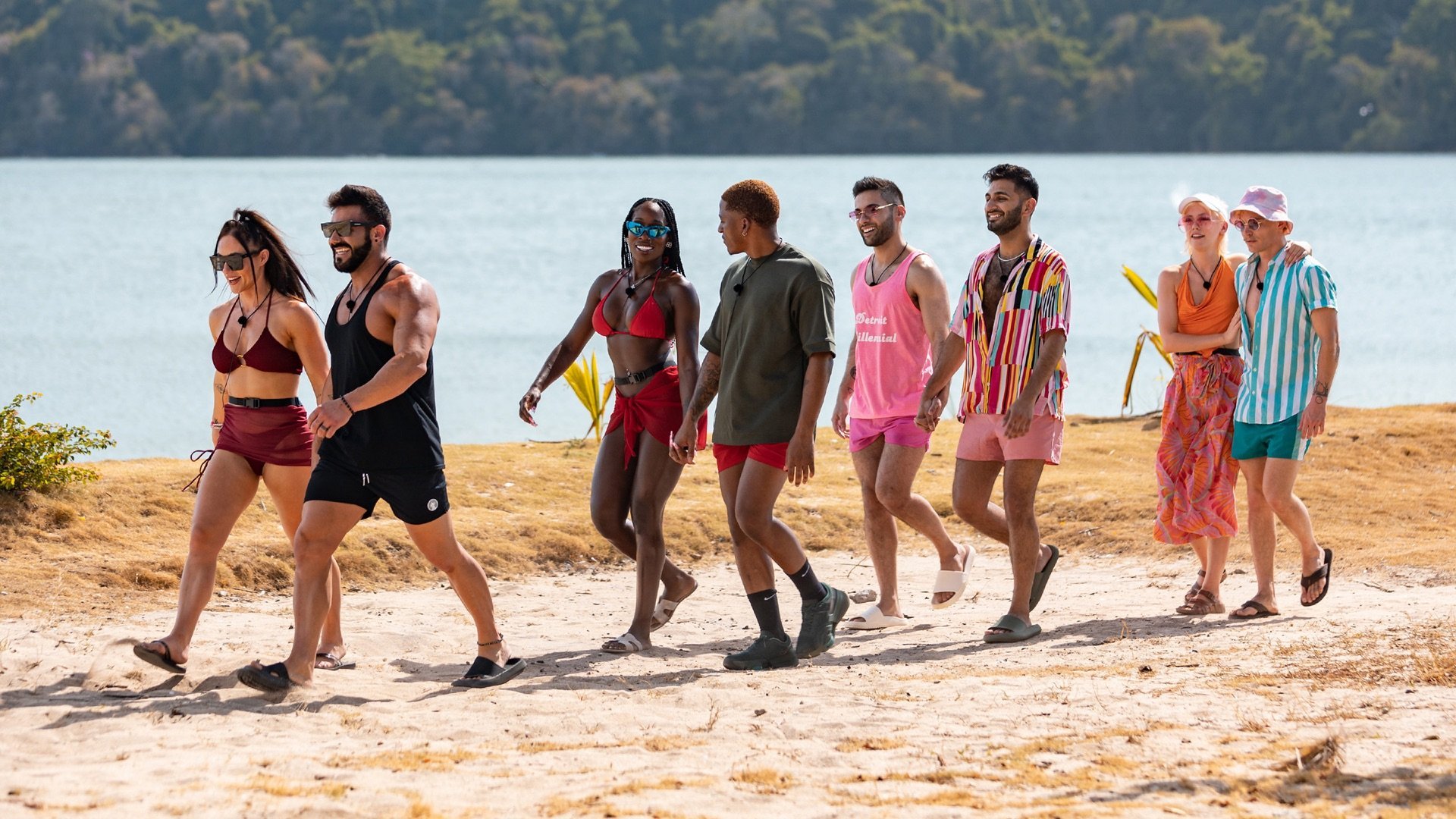 1. Couple to Throuple S01 E001