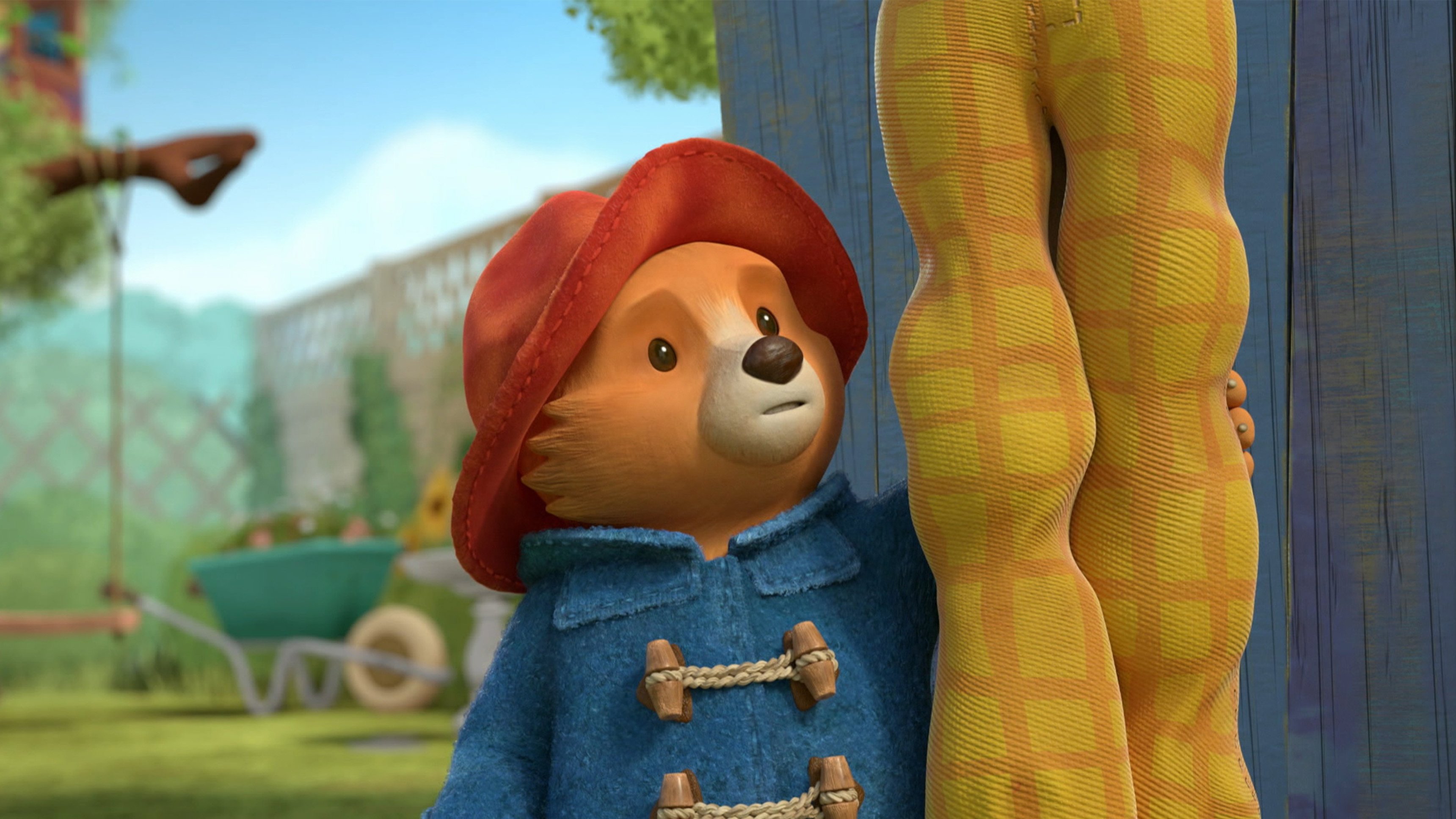 22. Paddington gör en fågelskrämma/Paddington leker kurragömma