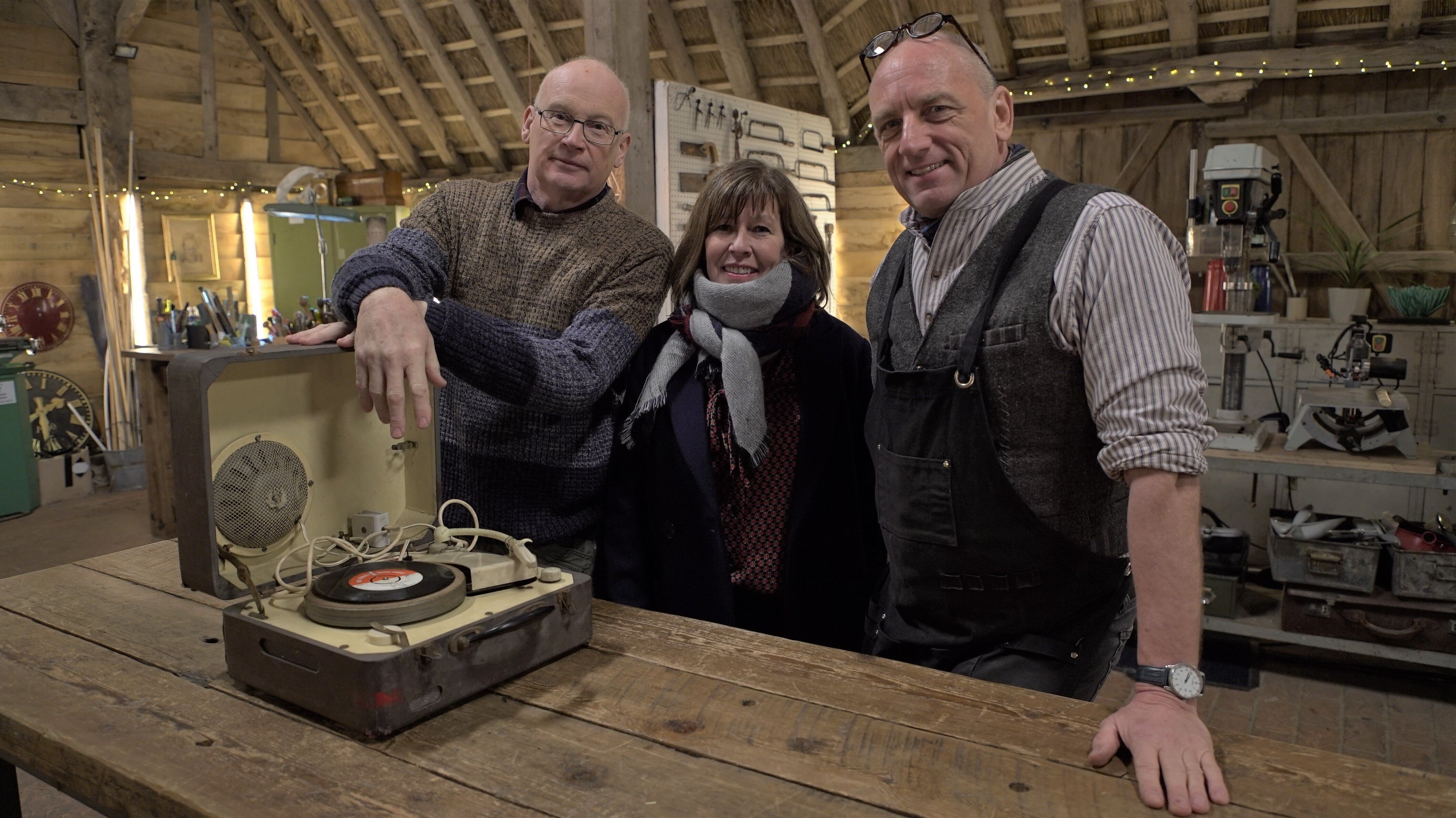 57. Bollywood Statue, Blondin Box, Record Player