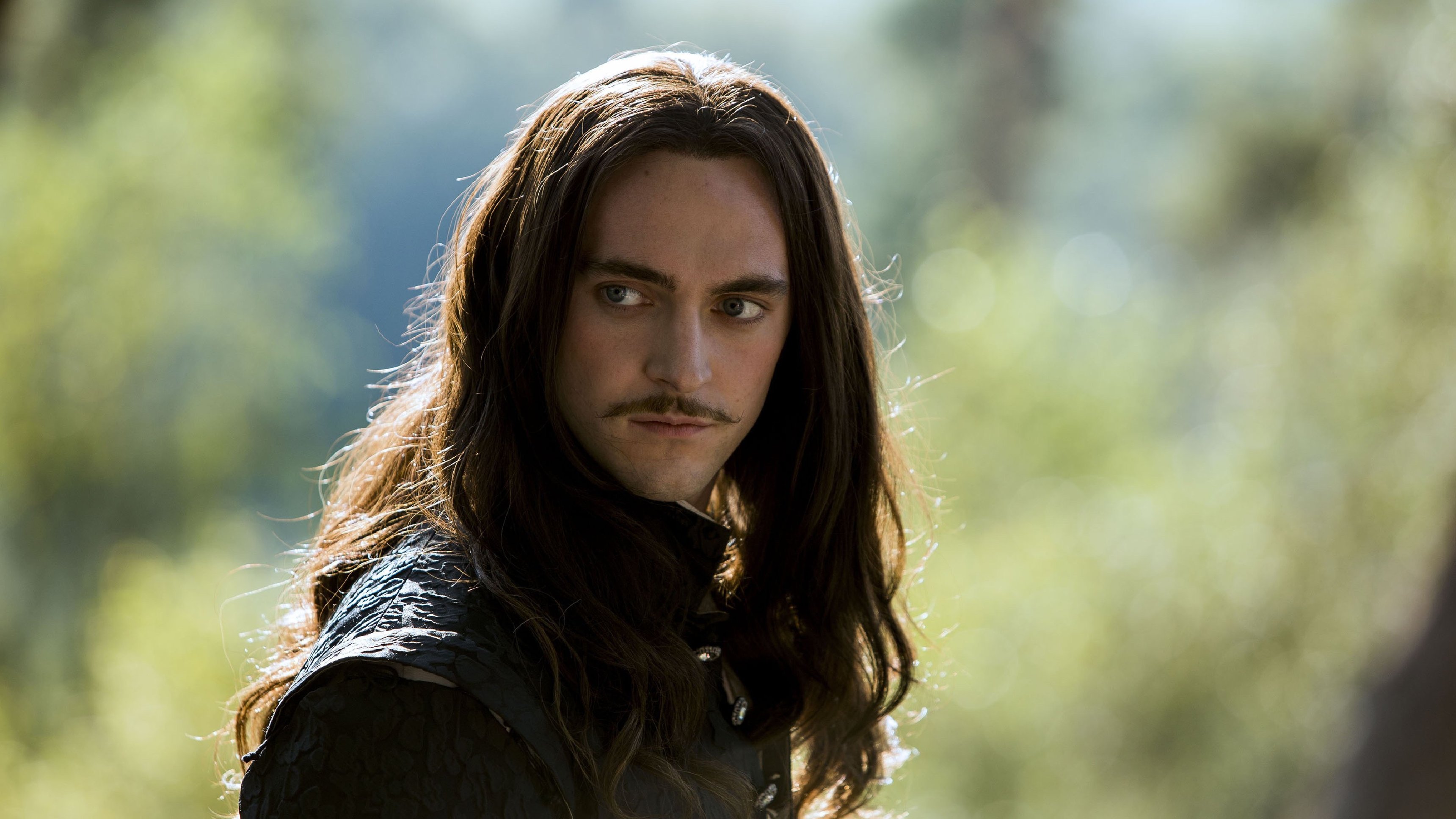 1. Welcome to Versailles