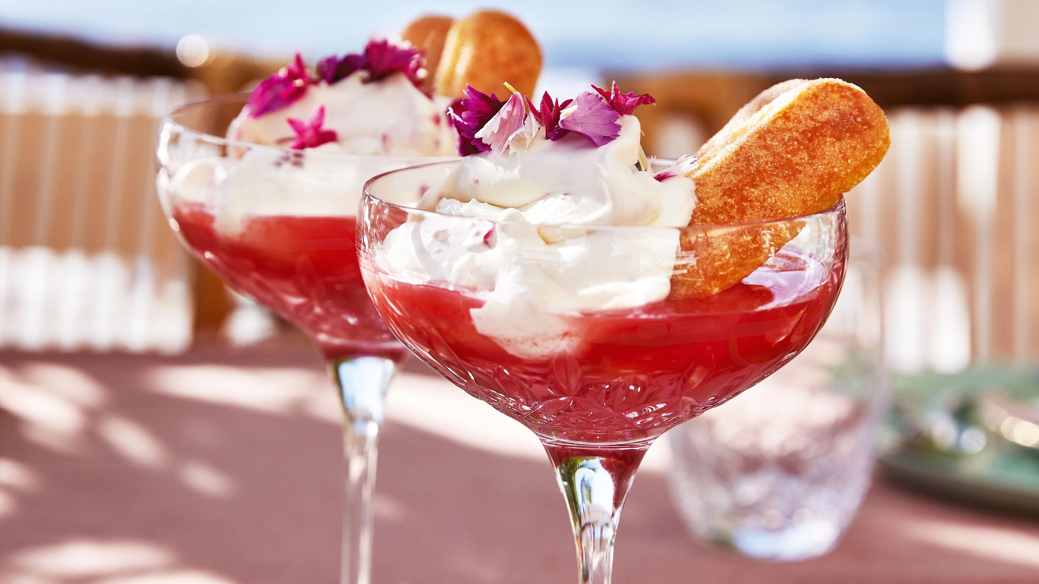 4. Solsken, Vänner och Mat