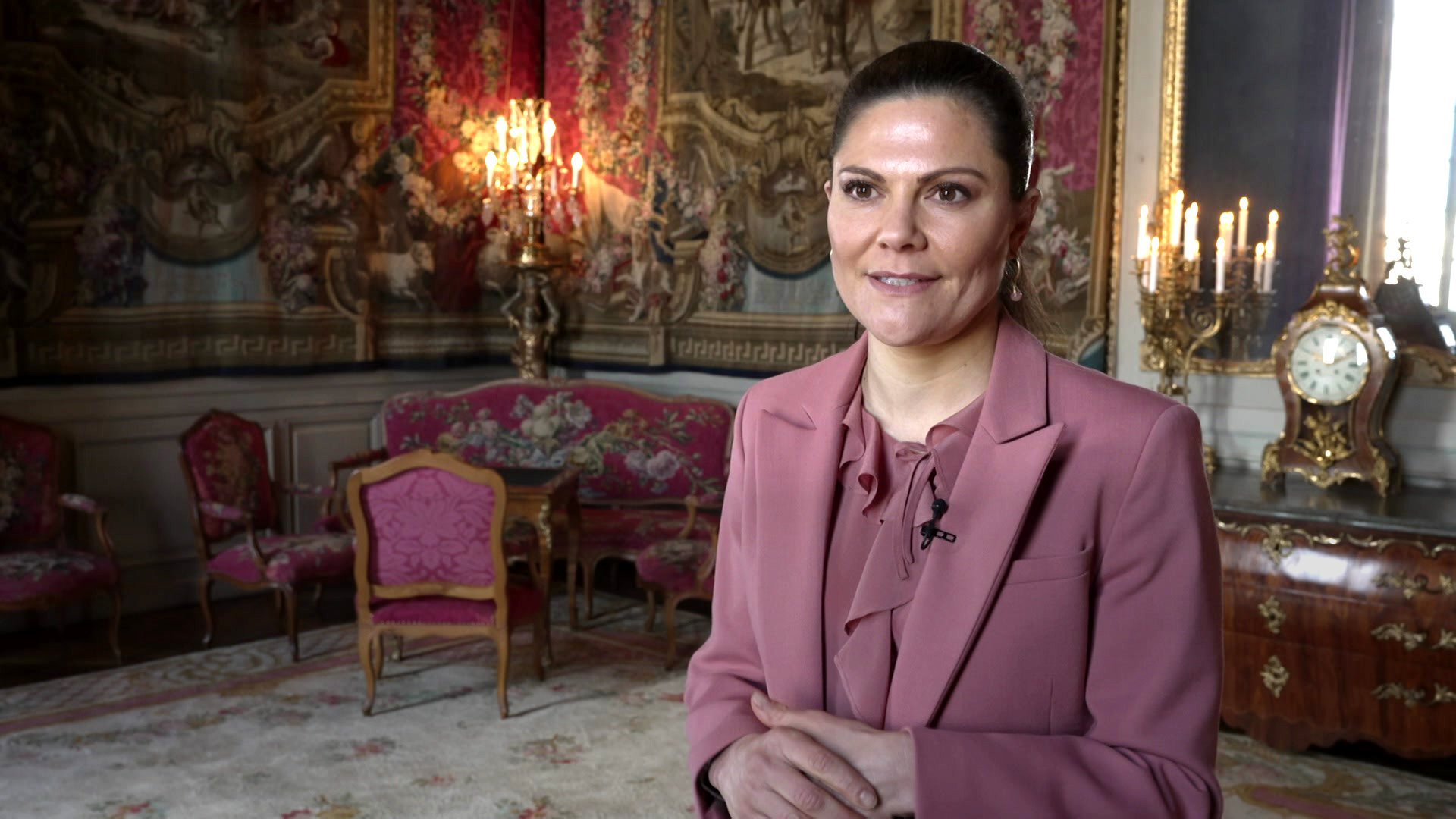 Innanför slottets väggar