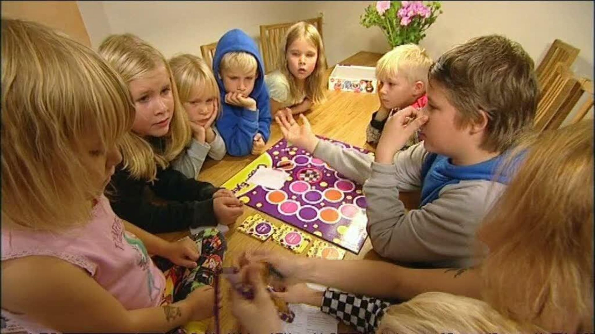8. Familjen Annorlunda S03 E008