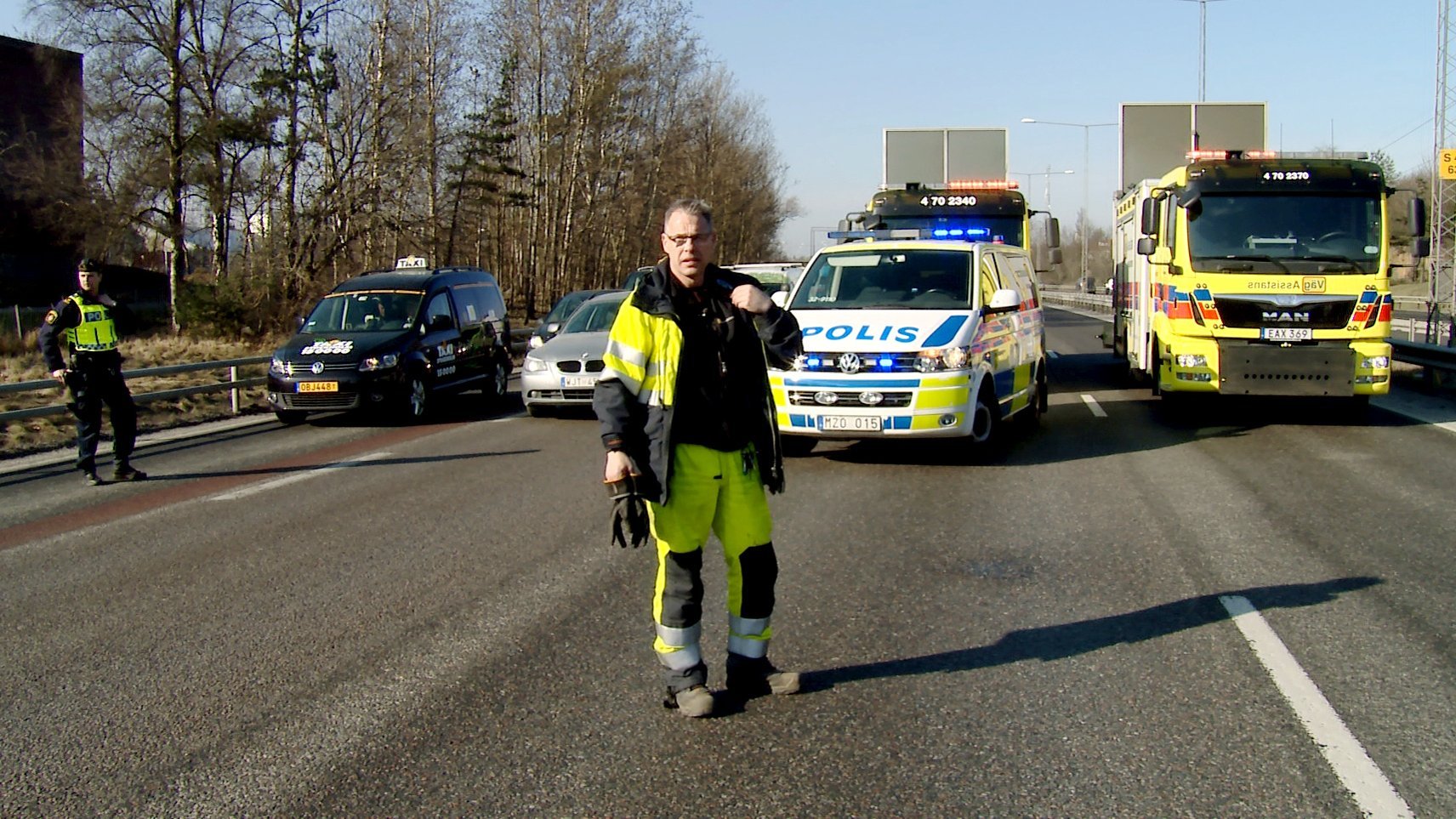 3. En bil har tappat hjulet