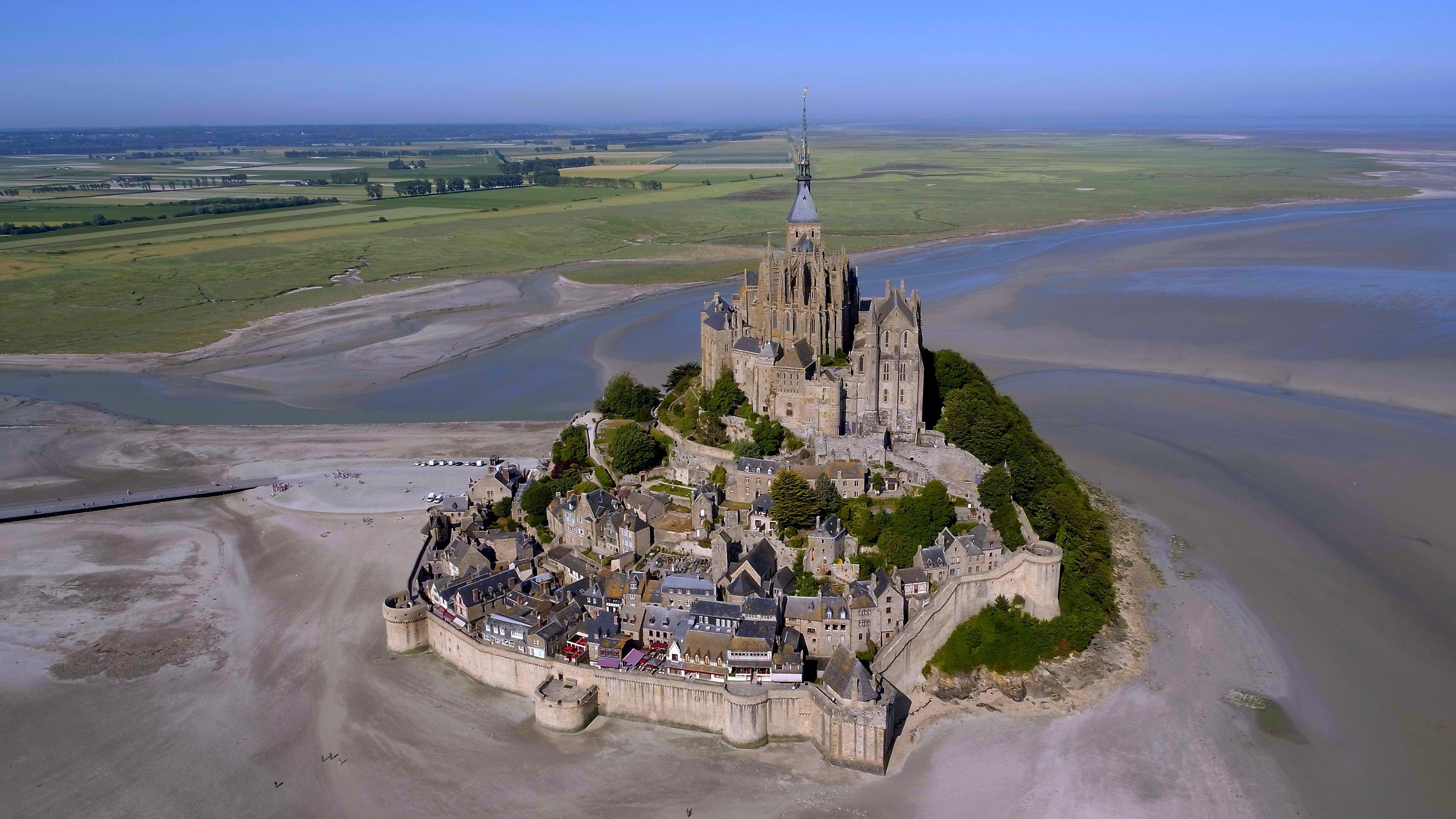 1. Mont-Saint-Michel