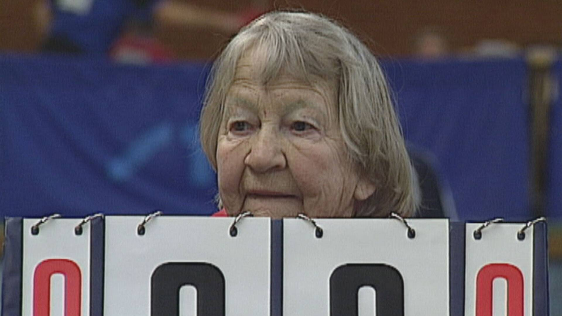15. Den gamla pingpongdamen